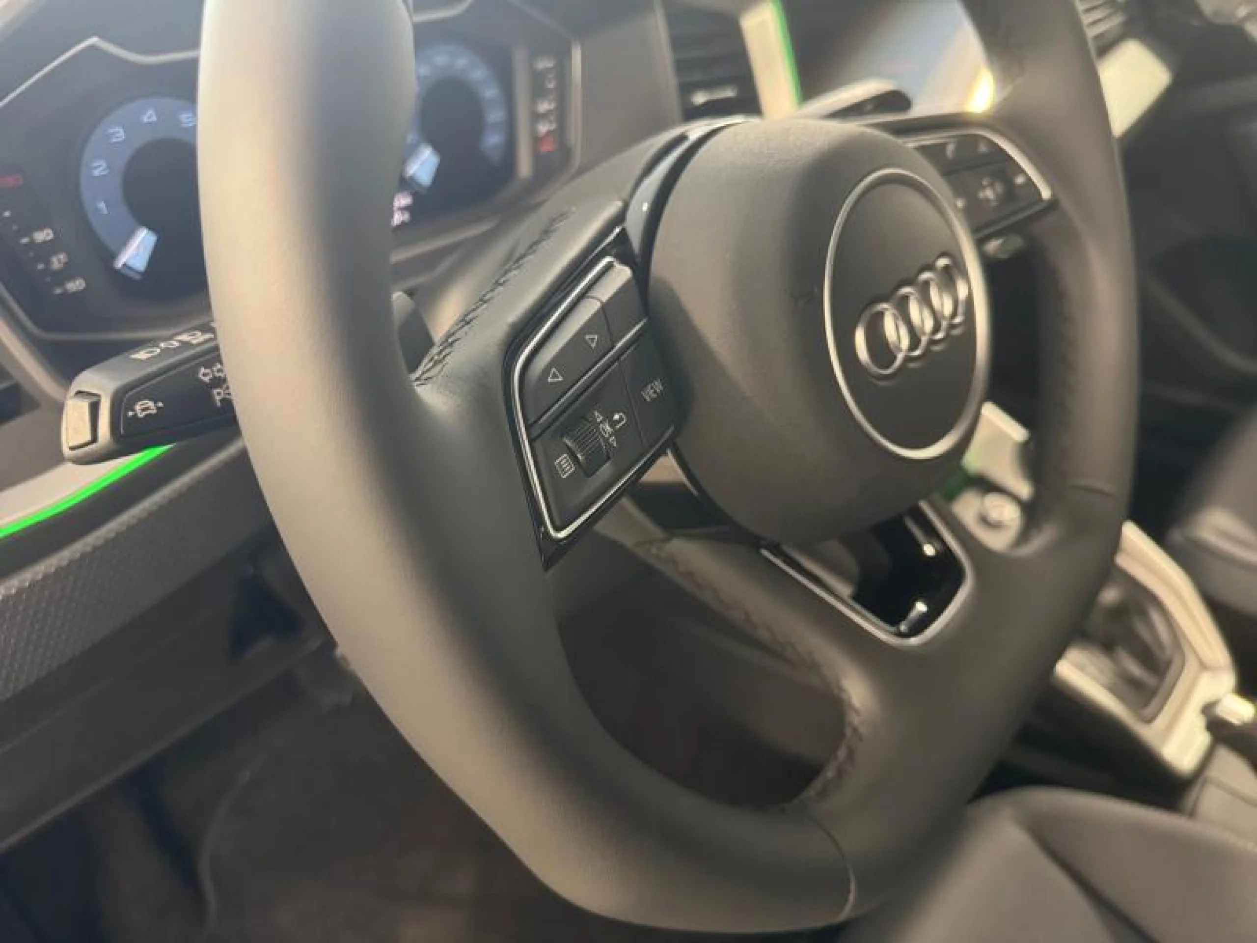 AUDI A1 A1 SPORTBACK ADRENALIN BLACK EDITION 30 TFSI  85(116) KW(CV) S TRONIC - Foto 10