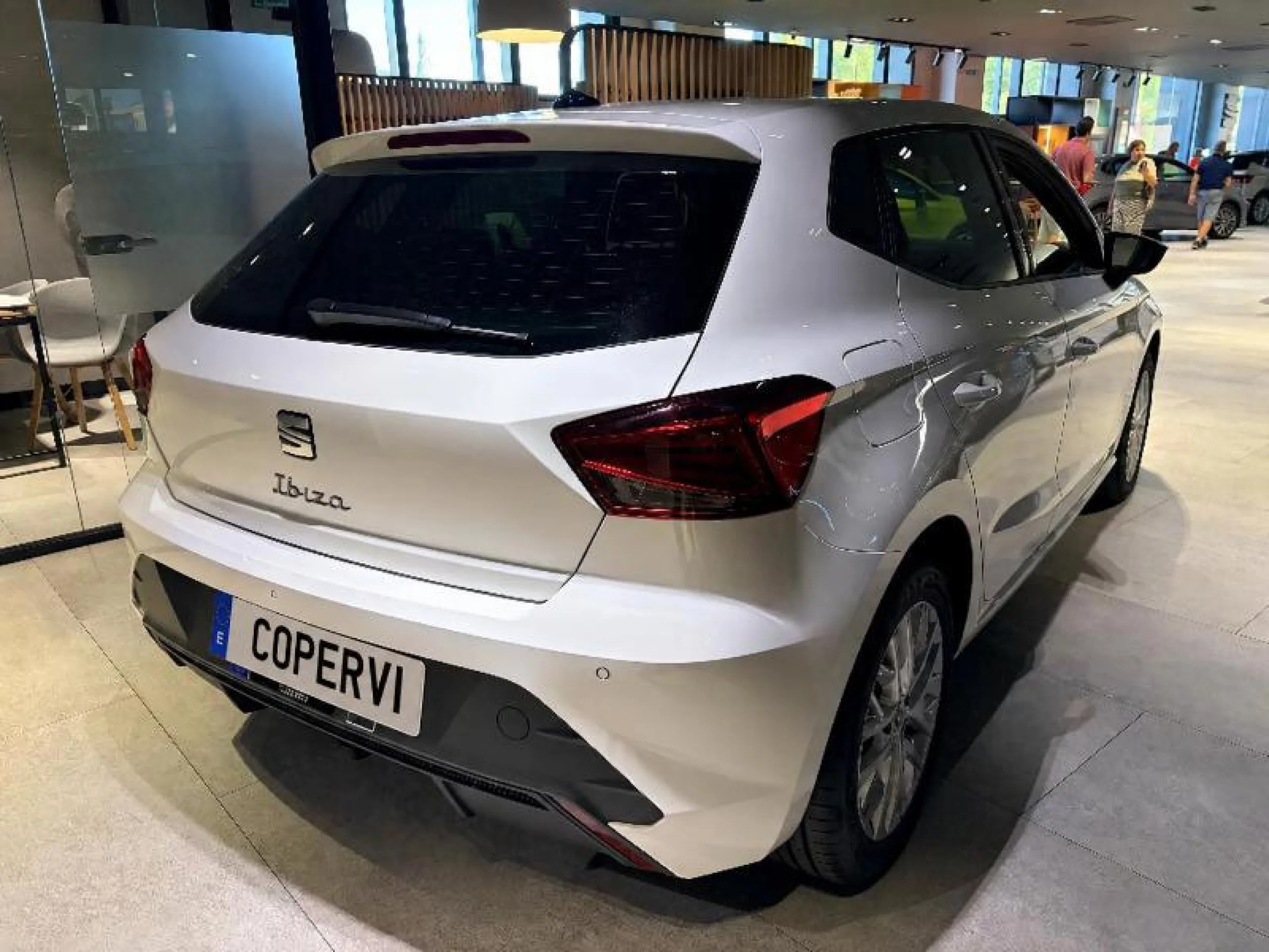 SEAT IBIZA 1.0 TSI 85KW (115CV) START&STOP STYLE+ - Foto 2