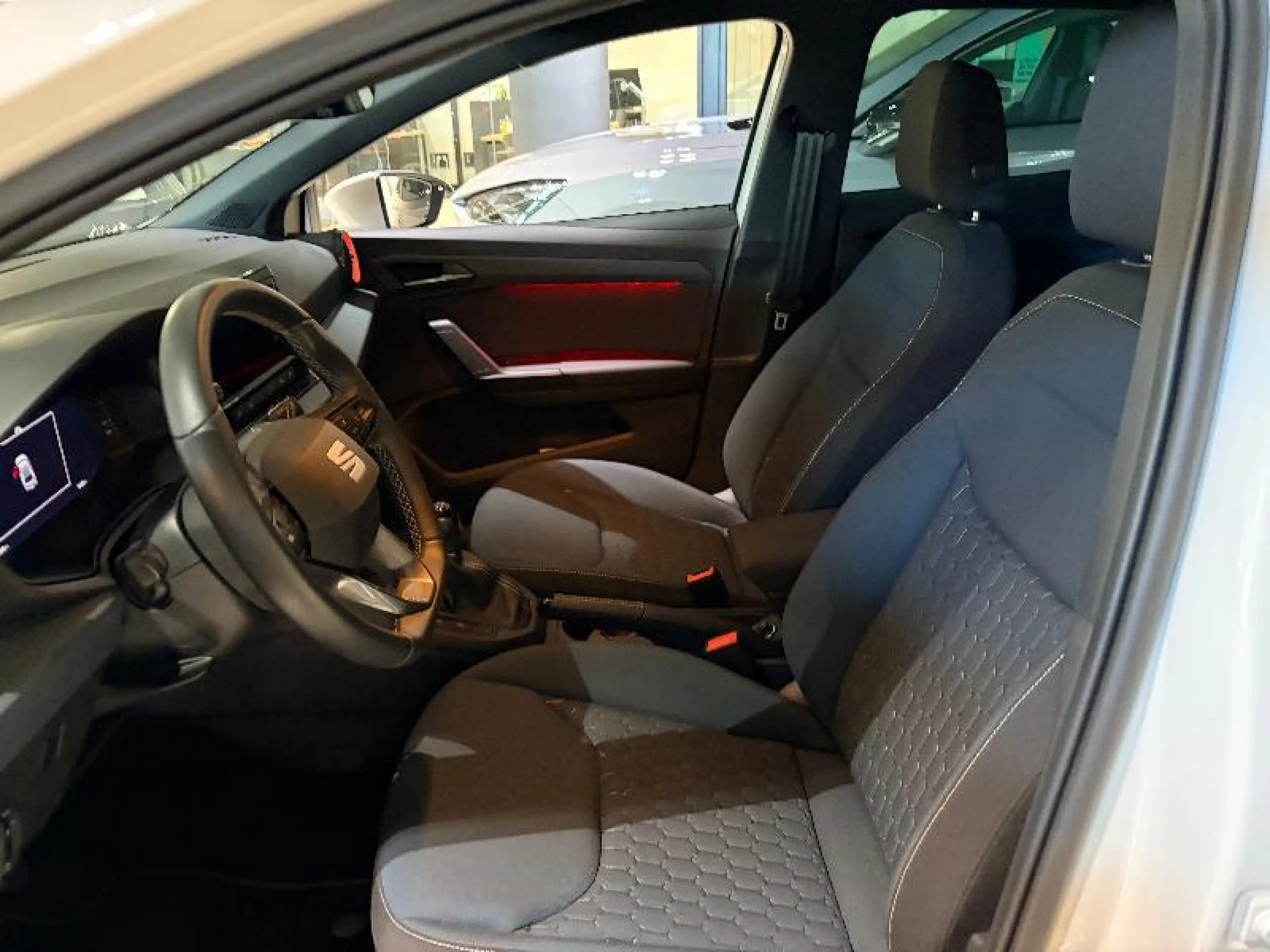 SEAT IBIZA 1.0 TSI 85KW (115CV) START&STOP STYLE+ - Foto 5