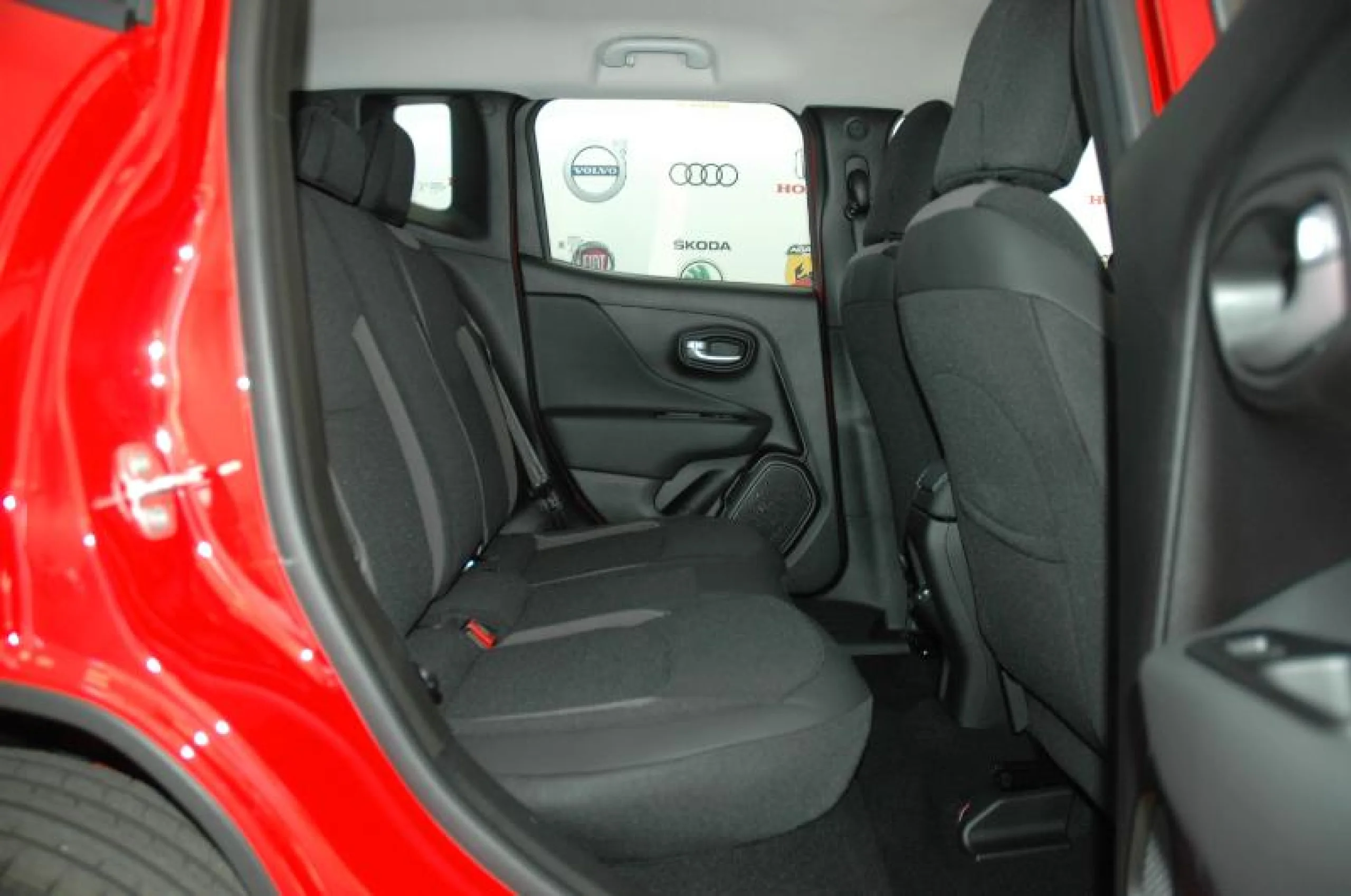 JEEP RENEGADE 4XE 1.3 PHEV 140 KW(190CV) LIMITED AT - Foto 12