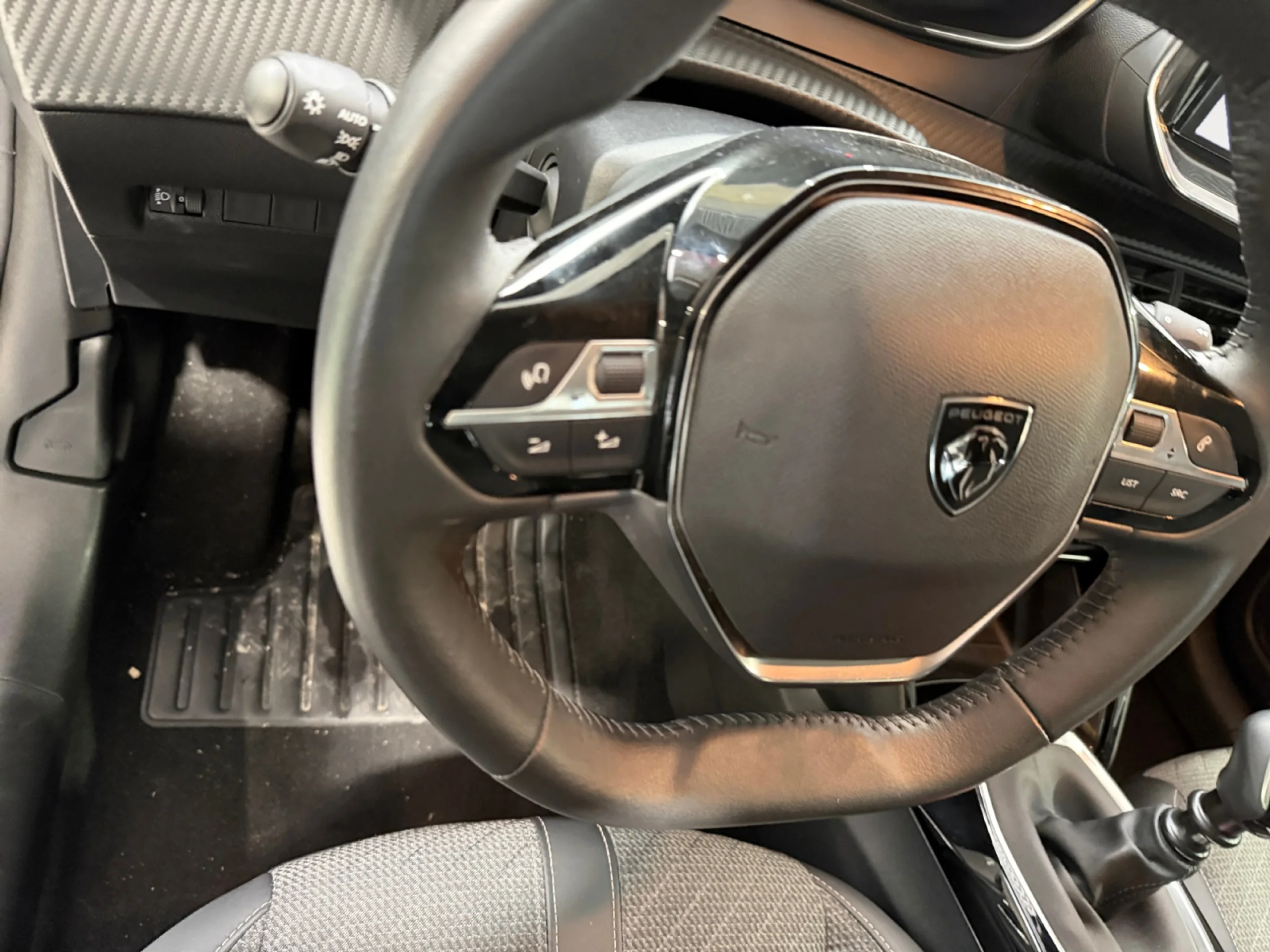 PEUGEOT 208 ALLURE GASOLINA 100 S&S 6 VEL. MAN - Foto 11