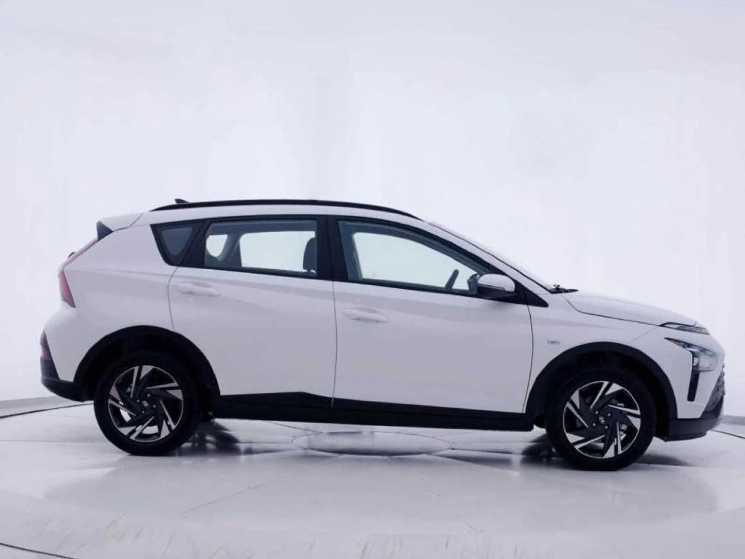 HYUNDAI BAYON 1.0T 66KW (90CV) DT BLACK LINE - Foto 3