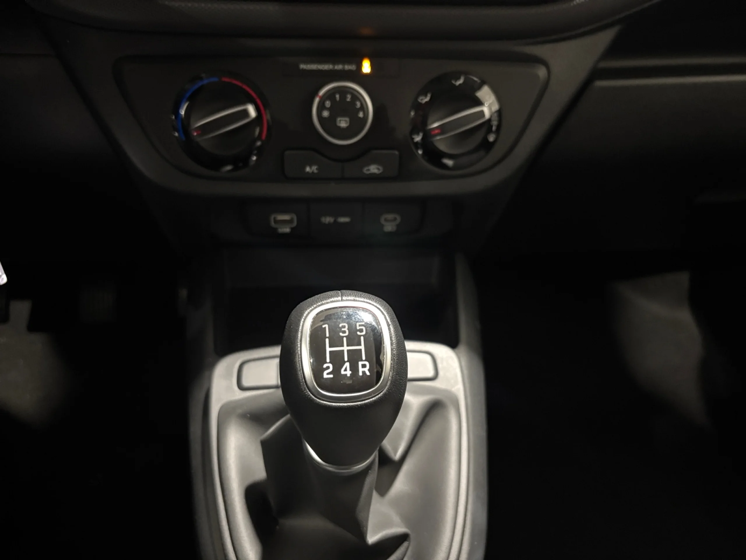 HYUNDAI I10 1.0 KLASS - Foto 11