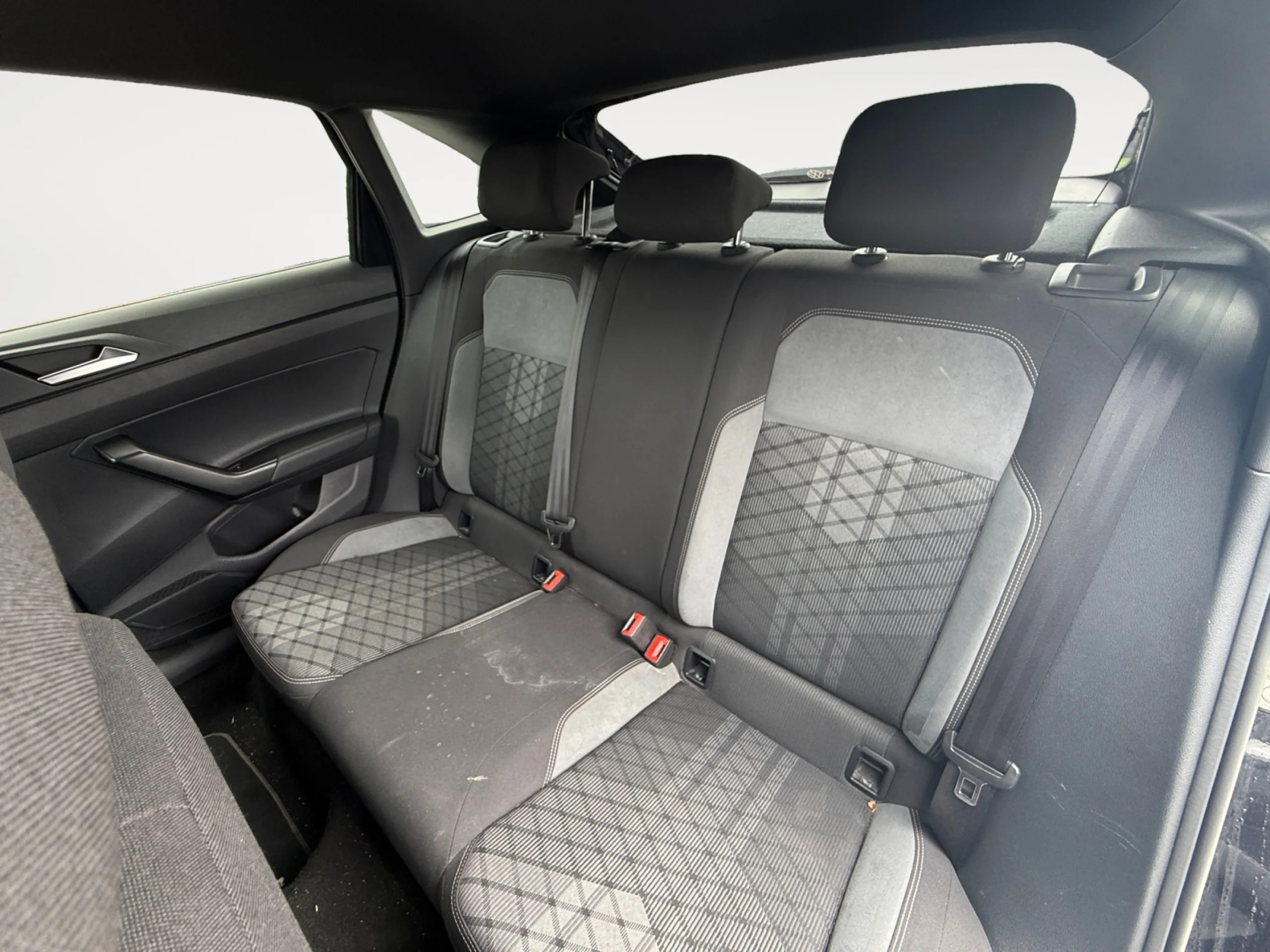 VOLKSWAGEN TAIGO R LINE 1.0 TSI 81KW (110CV) DSG - Foto 6