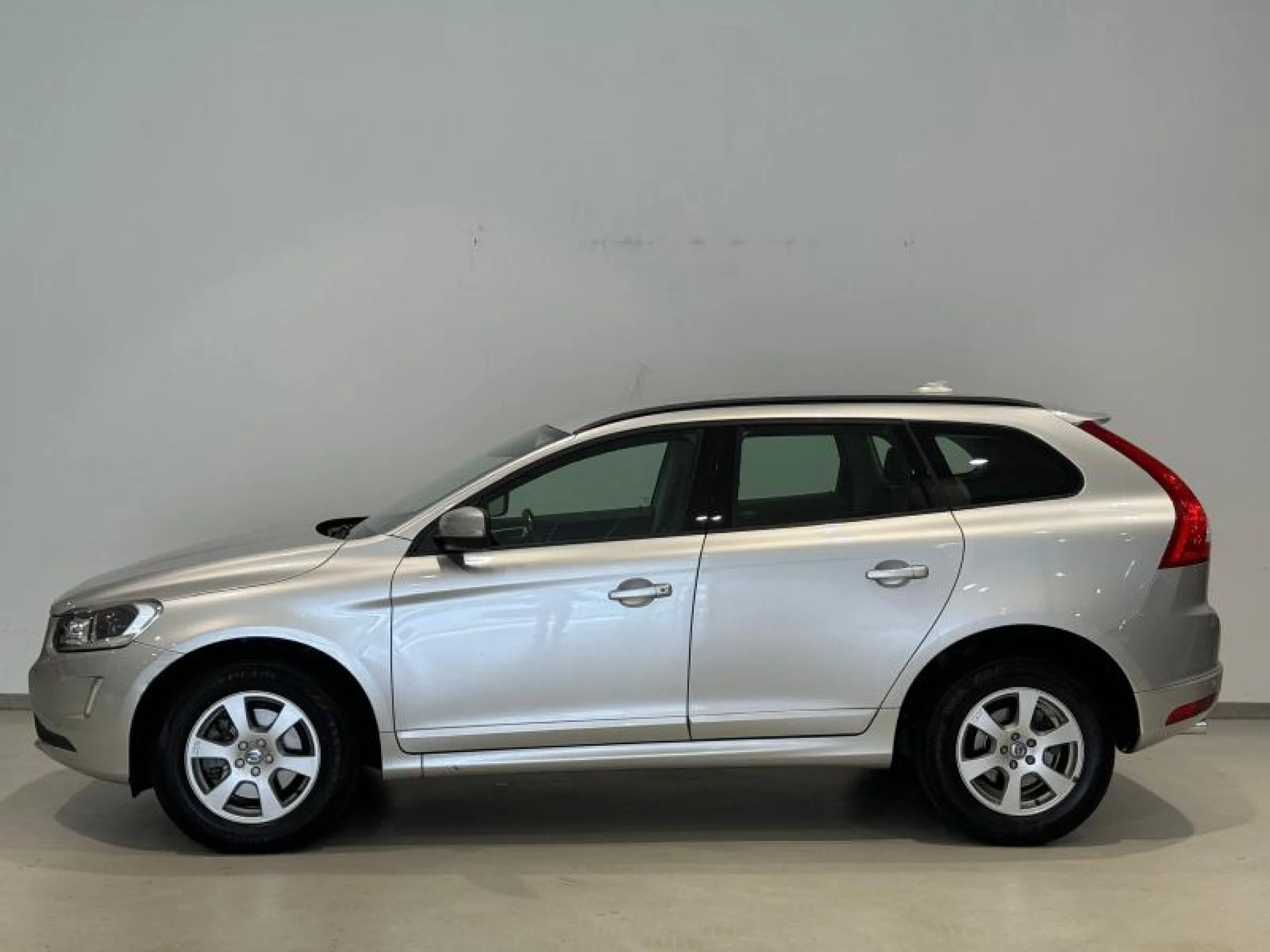 VOLVO XC60 2.0 D3 MOMENTUM - Foto 2