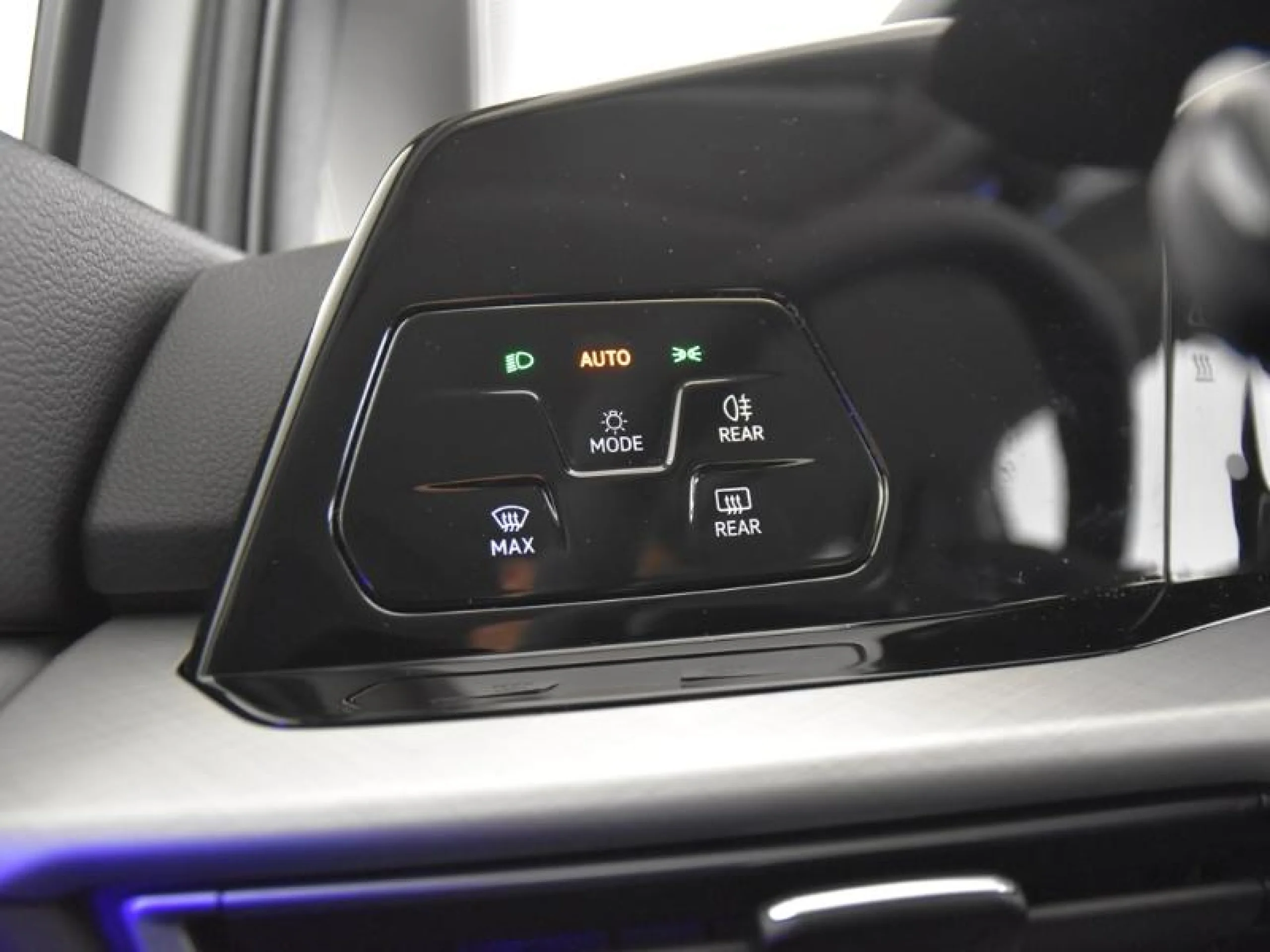 VOLKSWAGEN GOLF LIFE 1.5 TSI 96KW (130CV) - Foto 16