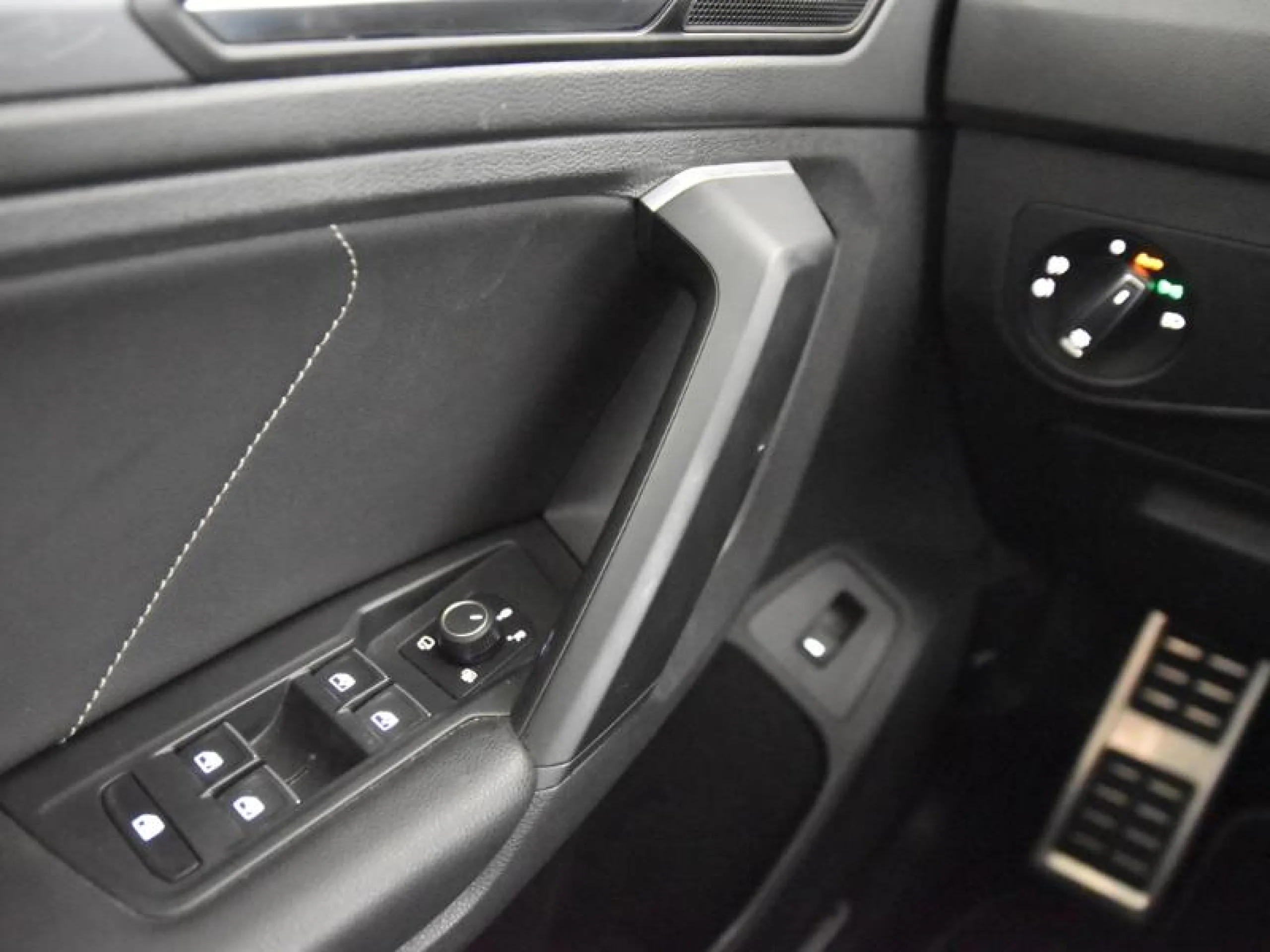VOLKSWAGEN TIGUAN SPORT 2.0 TDI 110KW (150CV) DSG - Foto 19