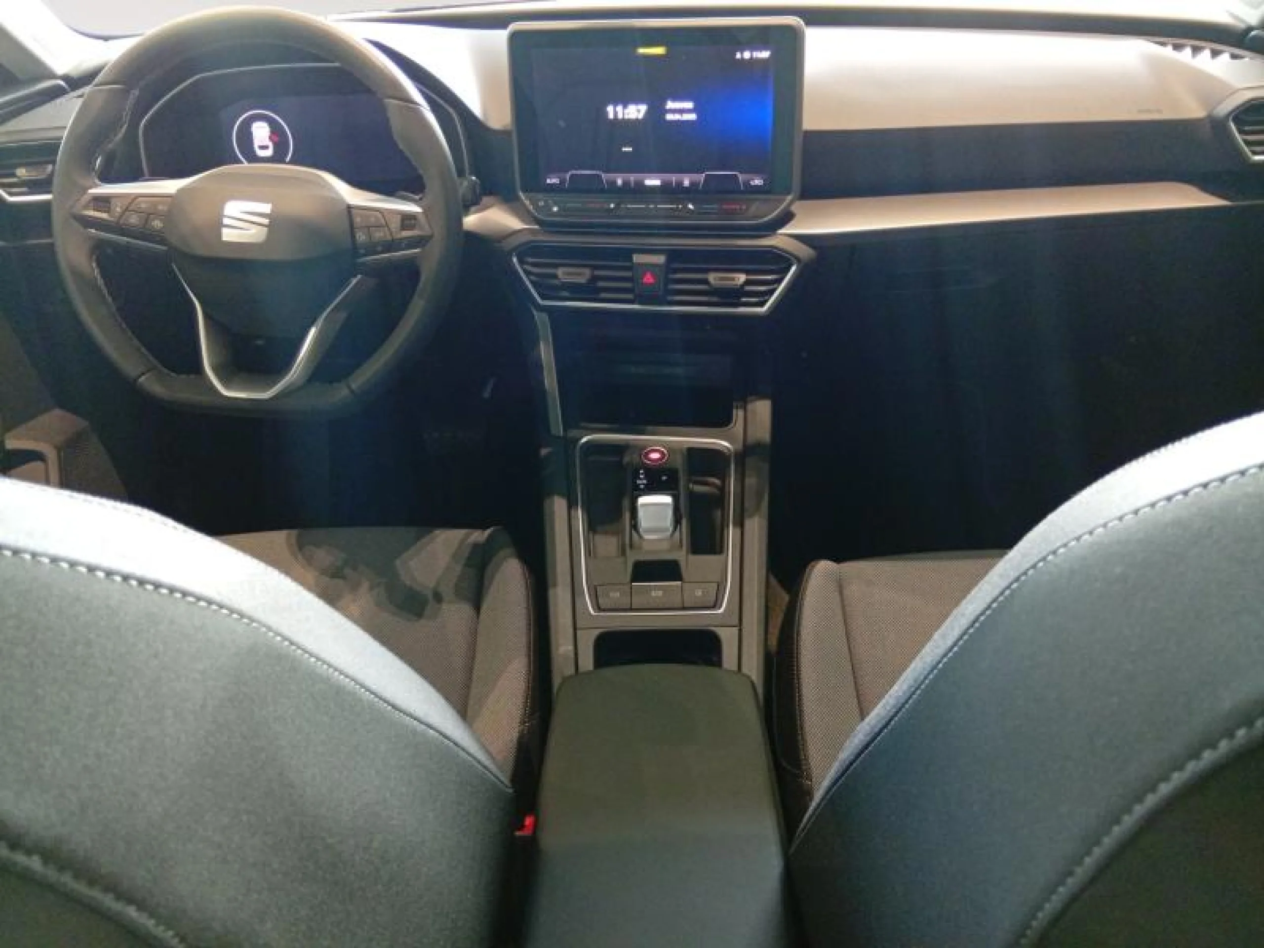 SEAT LEON ST LEON SPORTSTOURER 2.0 TDI 110 KW (150 CV) DSG STYLE SPECIAL EDITION - Foto 4