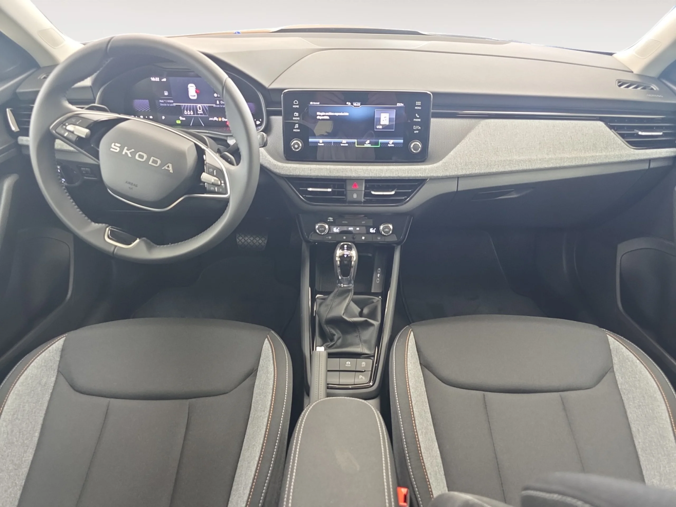 SKODA KAMIQ 1.0 TSI 85KW (115CV) DSG SELECTION - Foto 4