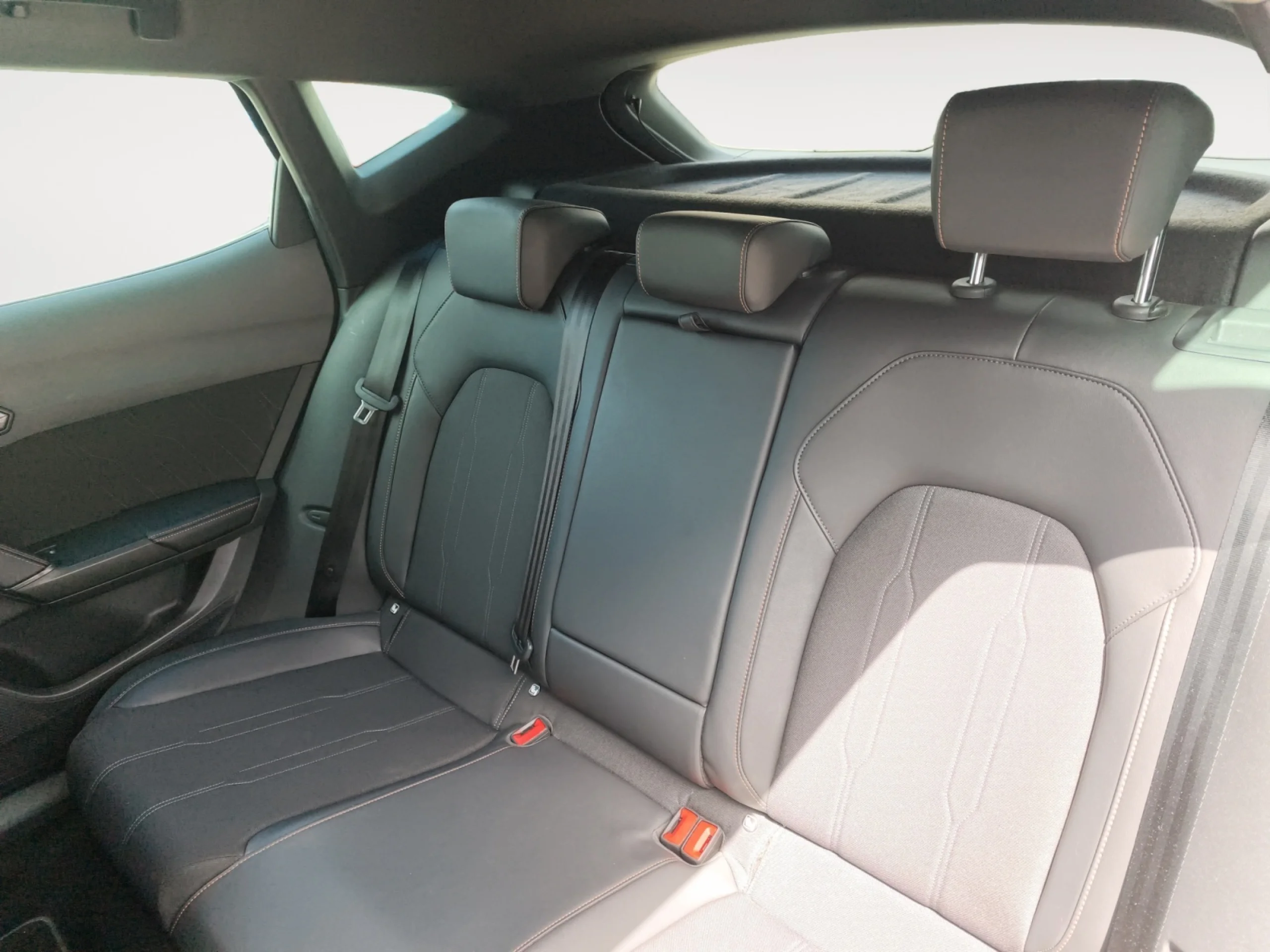 CUPRA FORMENTOR 2.0 TDI 110KW (150 CV) DSG - Foto 6