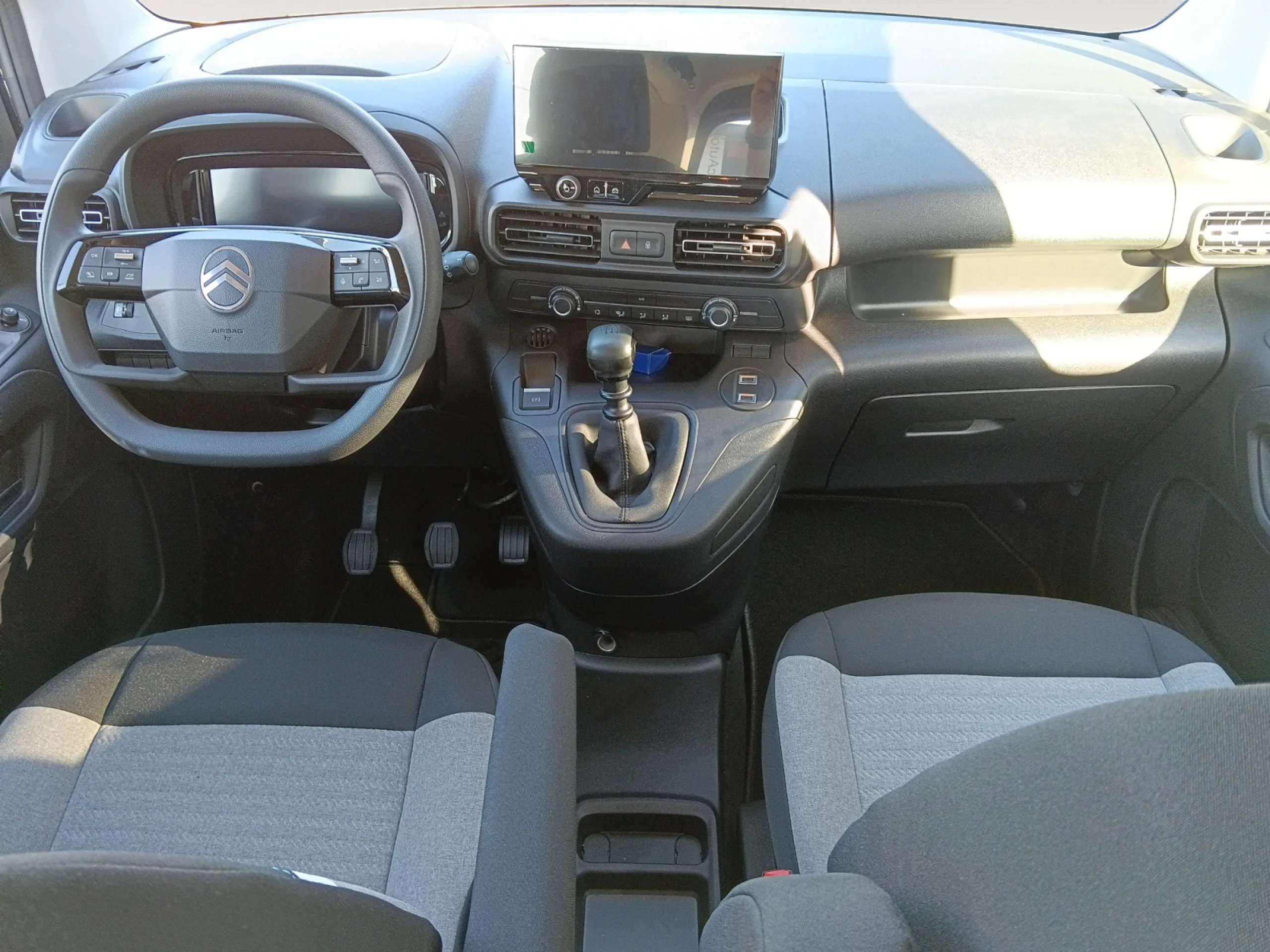 CITROEN BERLINGO COMBI N1 PLUS XL DIÉSEL 100CV MANUAL - Foto 4