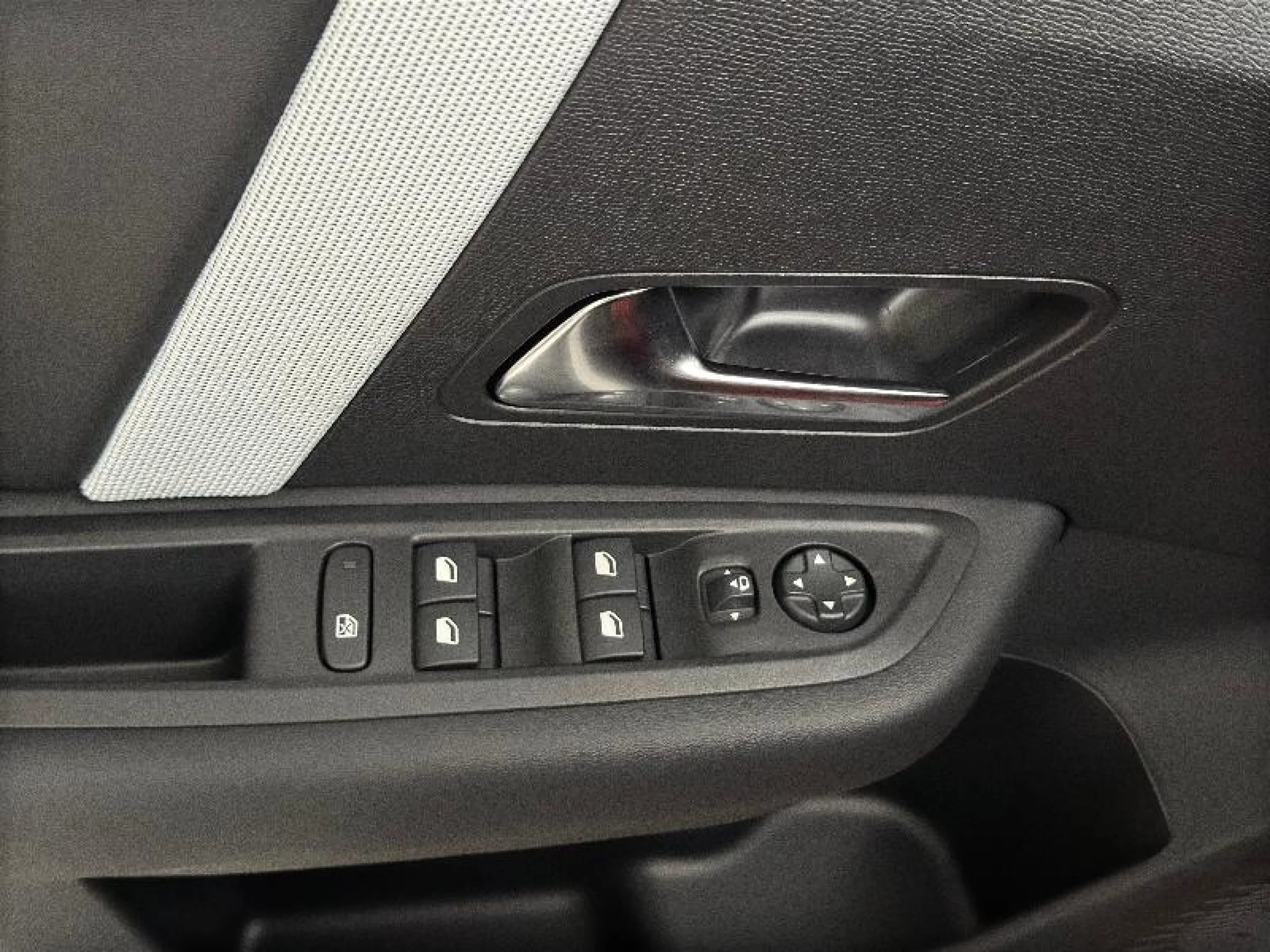 CITROEN C4 HYBRID 145 Ë DCS6 MAX - Foto 13