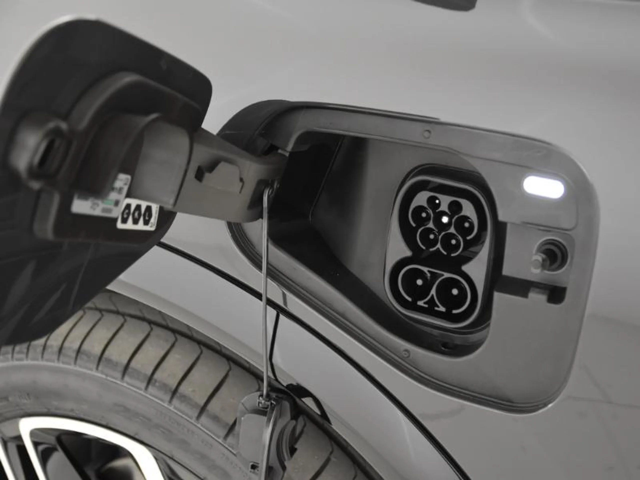 VOLKSWAGEN TIGUAN TIGUAN R LINE 1.5 TSI EHYBRID 130 KW (177 CV) / 85 KW (115 CV)  AUTOM TICO DSG 6 VEL. - Foto 25
