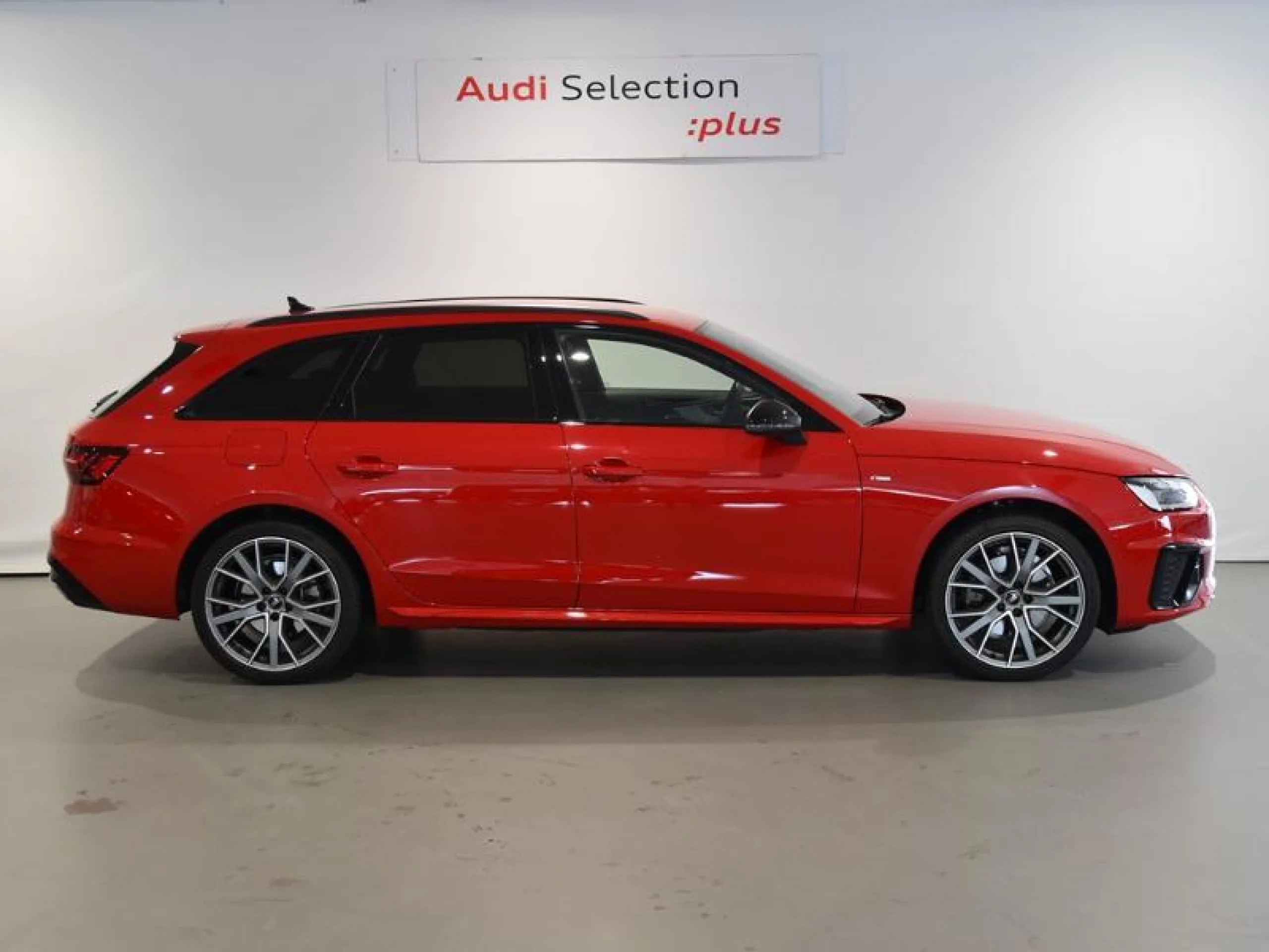 AUDI A4 AVANT BLACK LINE 30 TDI 100KW S TRONIC - Foto 3