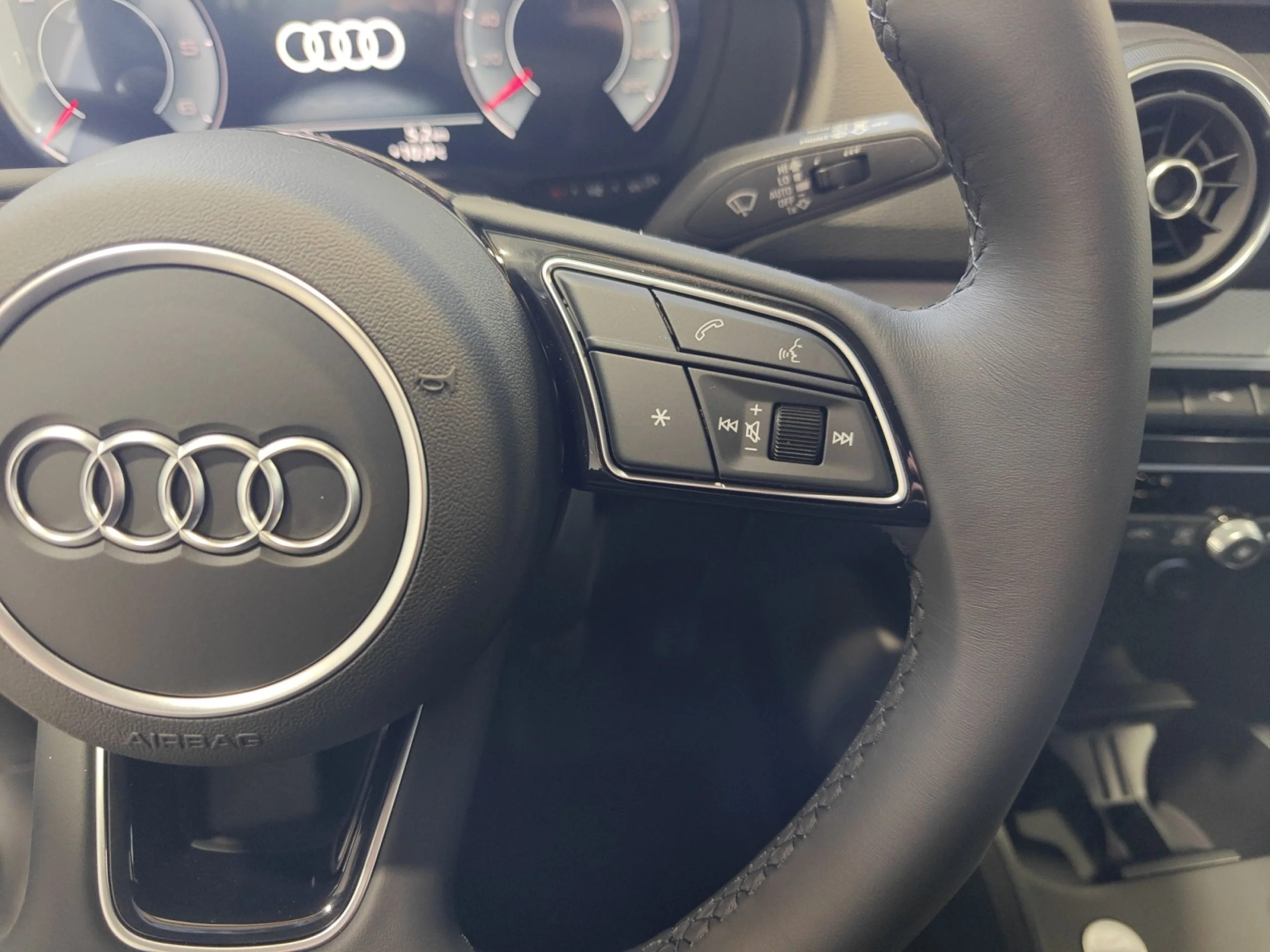 AUDI Q2 ADVANCED 30 TFSI 85KW (116CV) - Foto 10