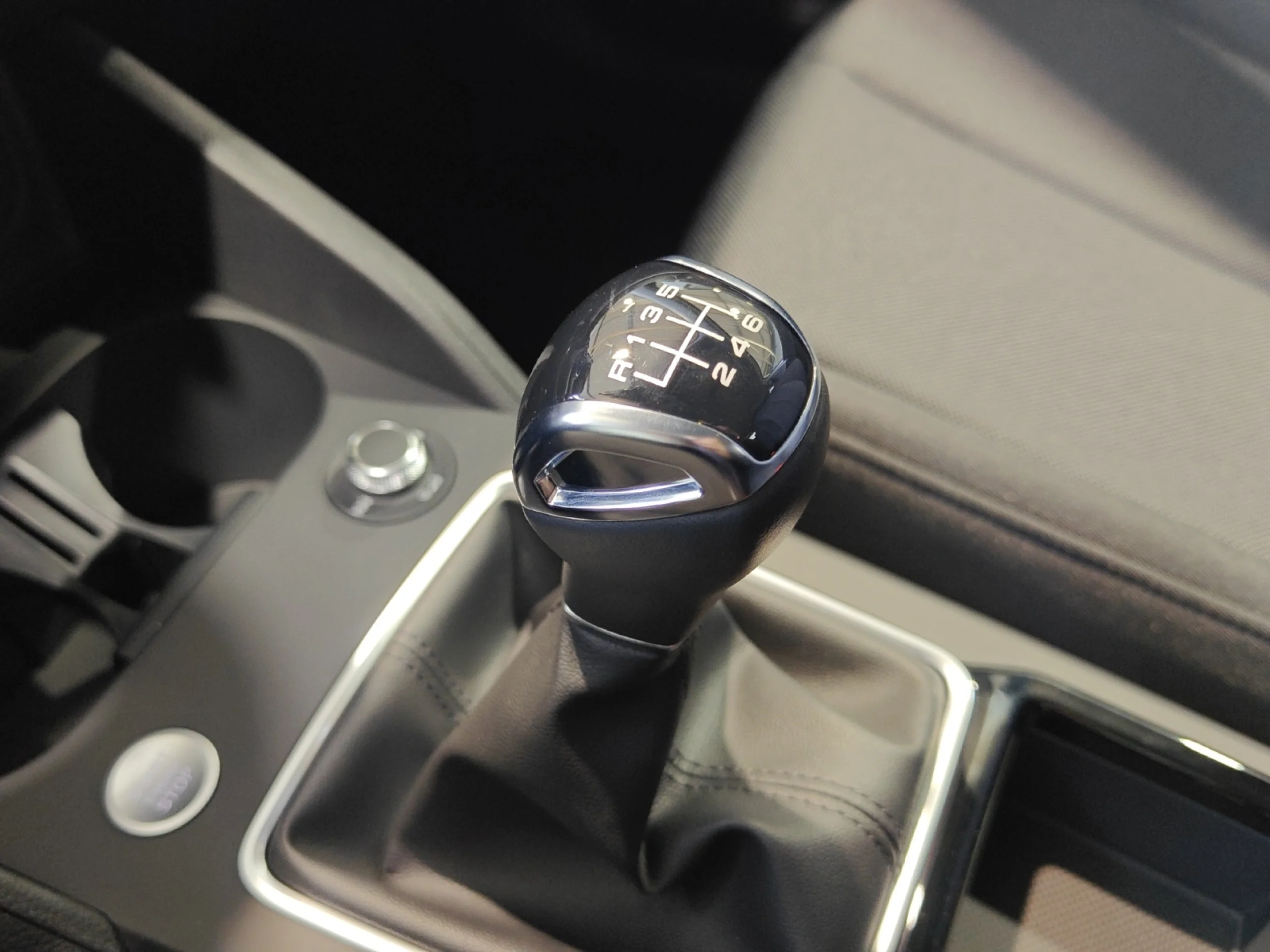 AUDI Q2 ADVANCED 30 TFSI 85KW (116CV) - Foto 17