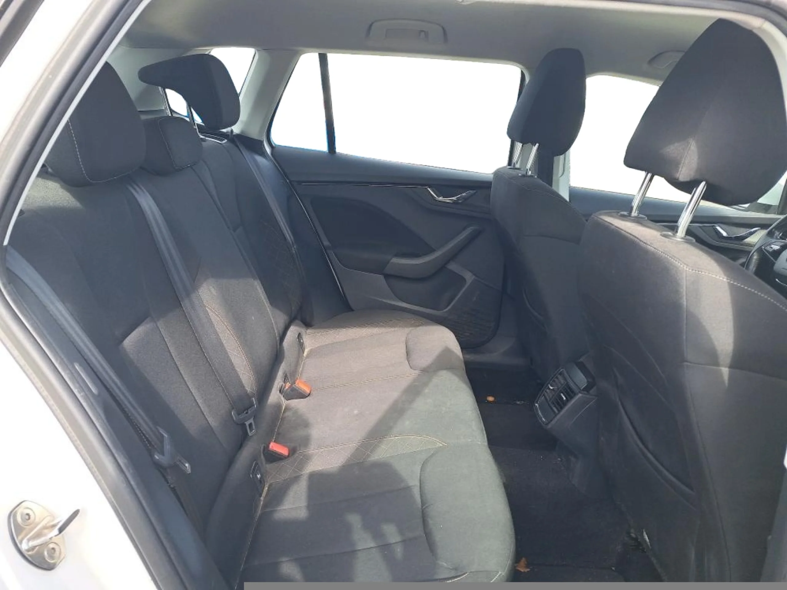 SKODA KAMIQ 1.0 TSI 81KW (110CV) DSG AMBITION - Foto 5