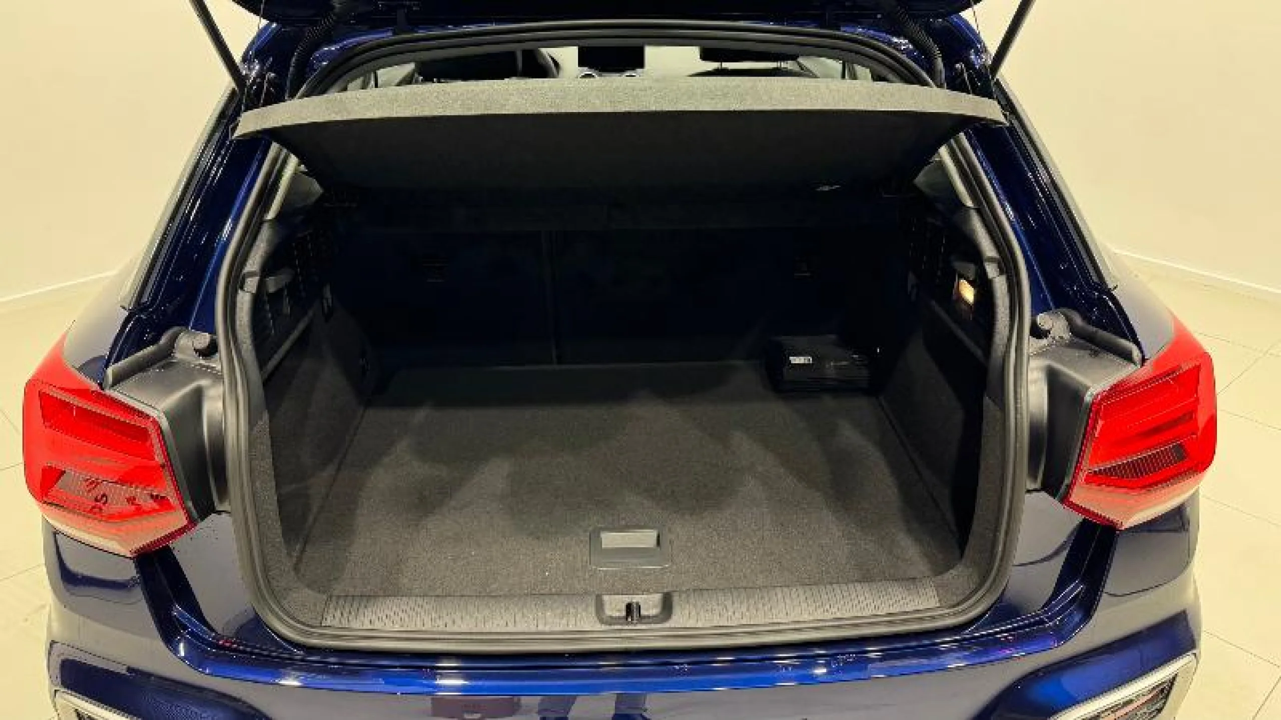 AUDI Q2 ADVANCED 30 TFSI 85KW (116CV) - Foto 10