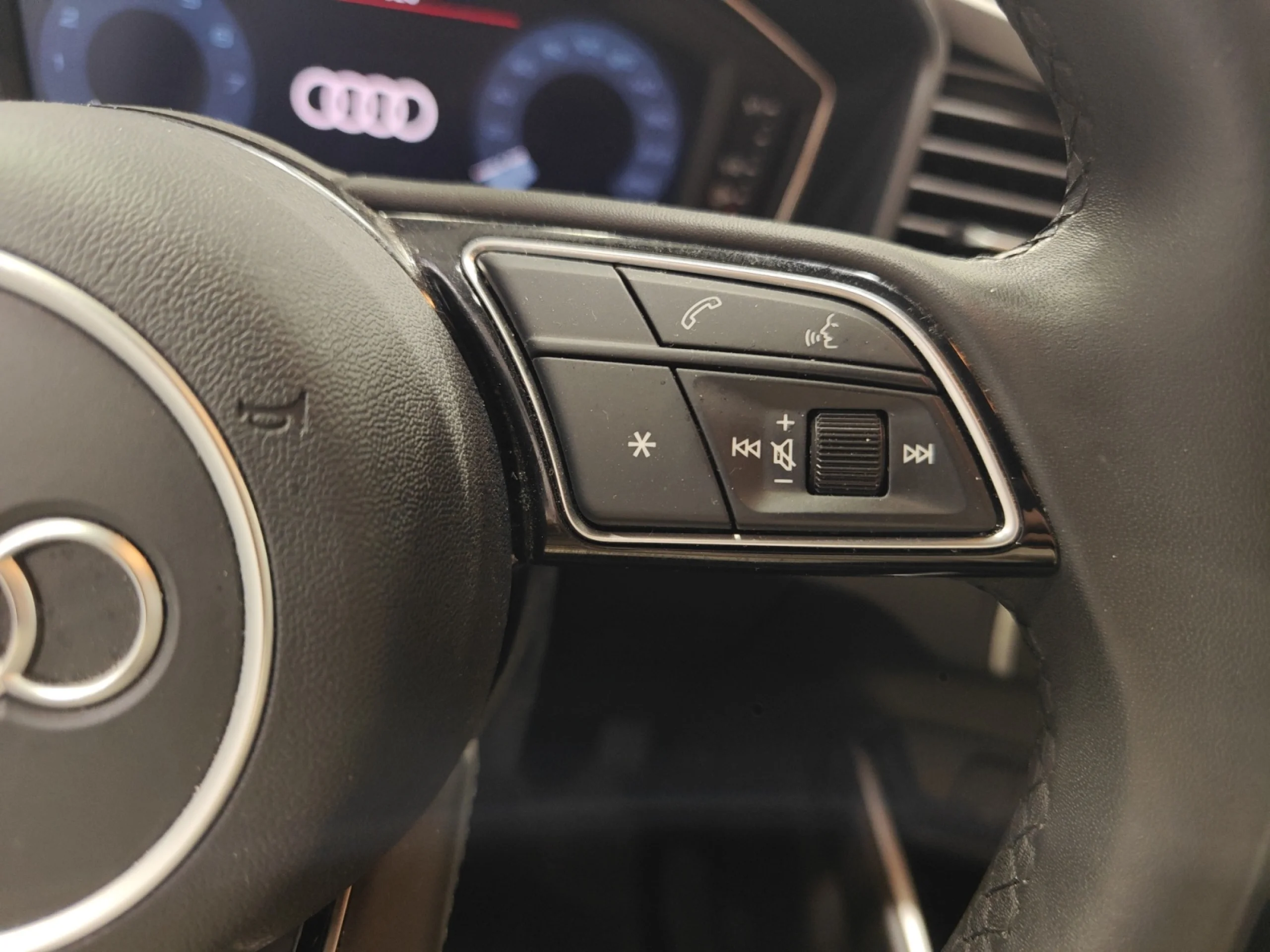 AUDI A1 SPORTBACK ADRENALIN 30 TFSI 85KW (116CV) - Foto 10