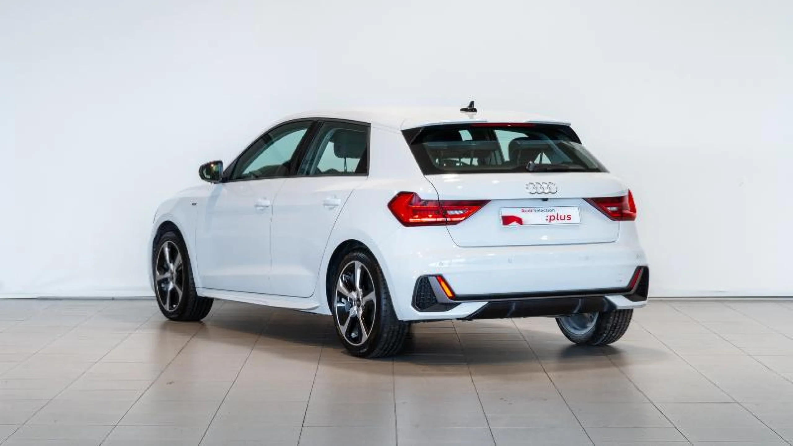 AUDI A1 SPORTBACK ADRENALIN 25 TFSI 70KW (95CV) - Foto 2