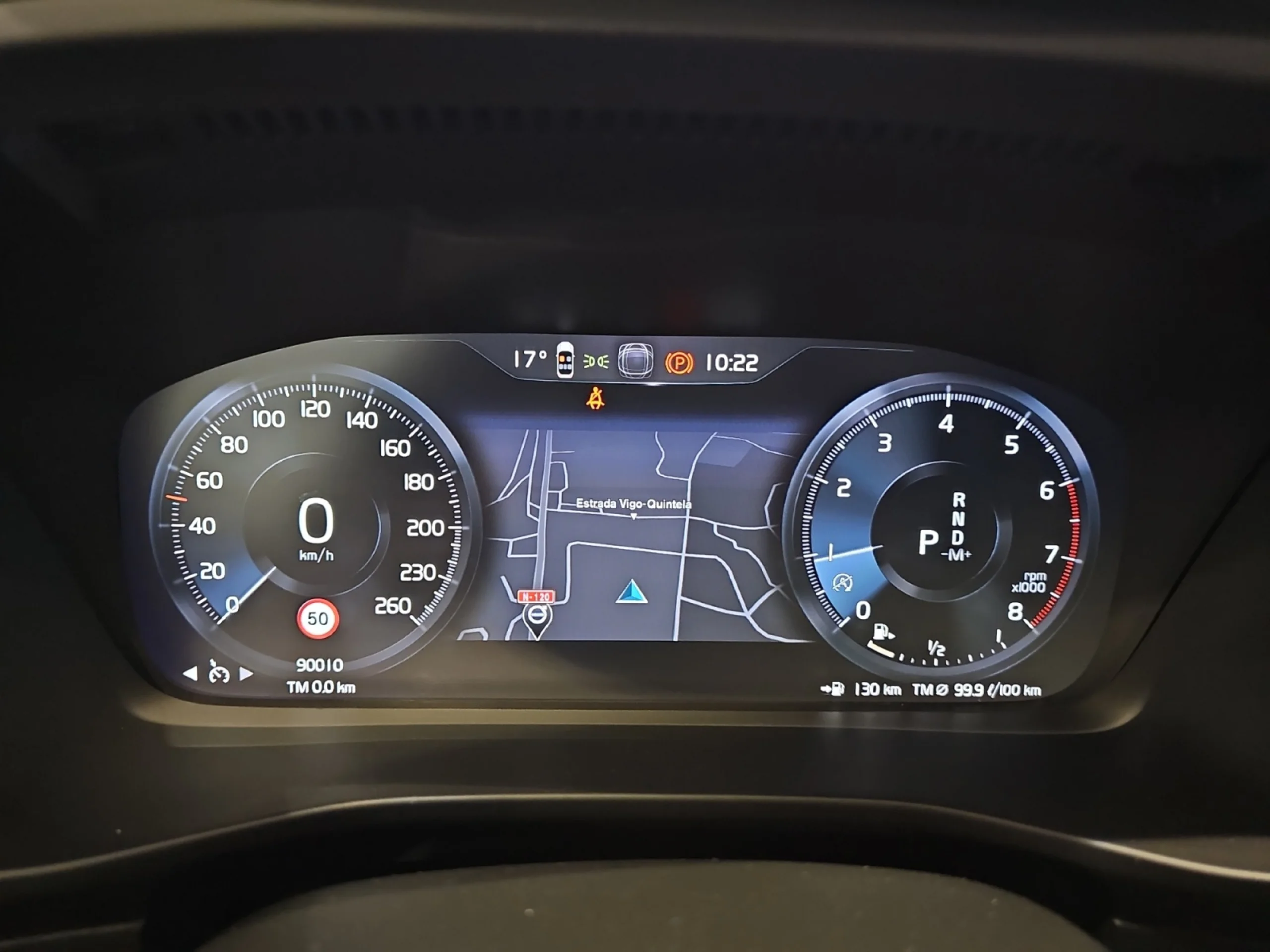 VOLVO XC40 1.5 T3 MOMENTUM PRO AUTO - Foto 15