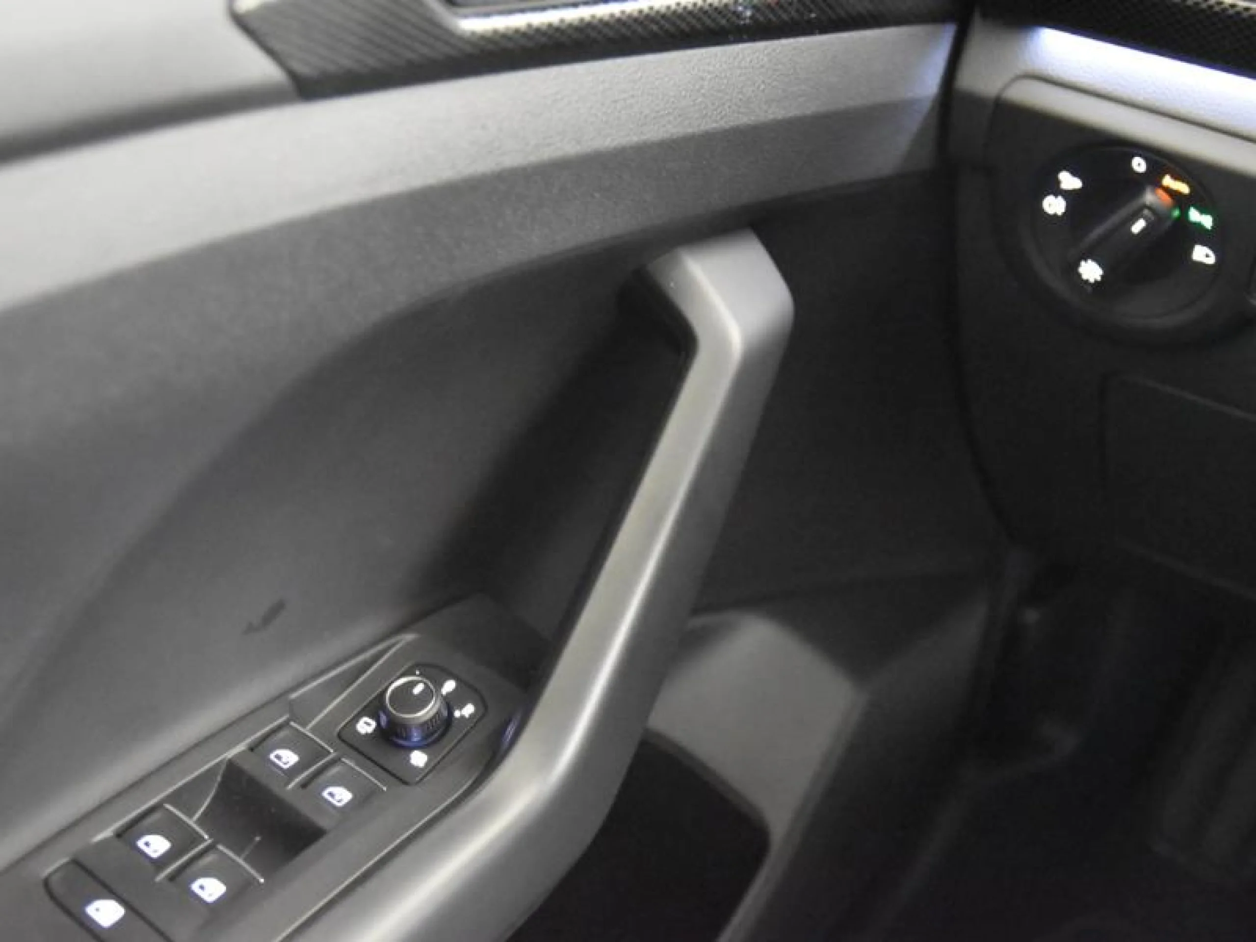 VOLKSWAGEN T CROSS T CROSS R LINE 1.0 TSI 85 KW (115 CV)  6 VEL. - Foto 15