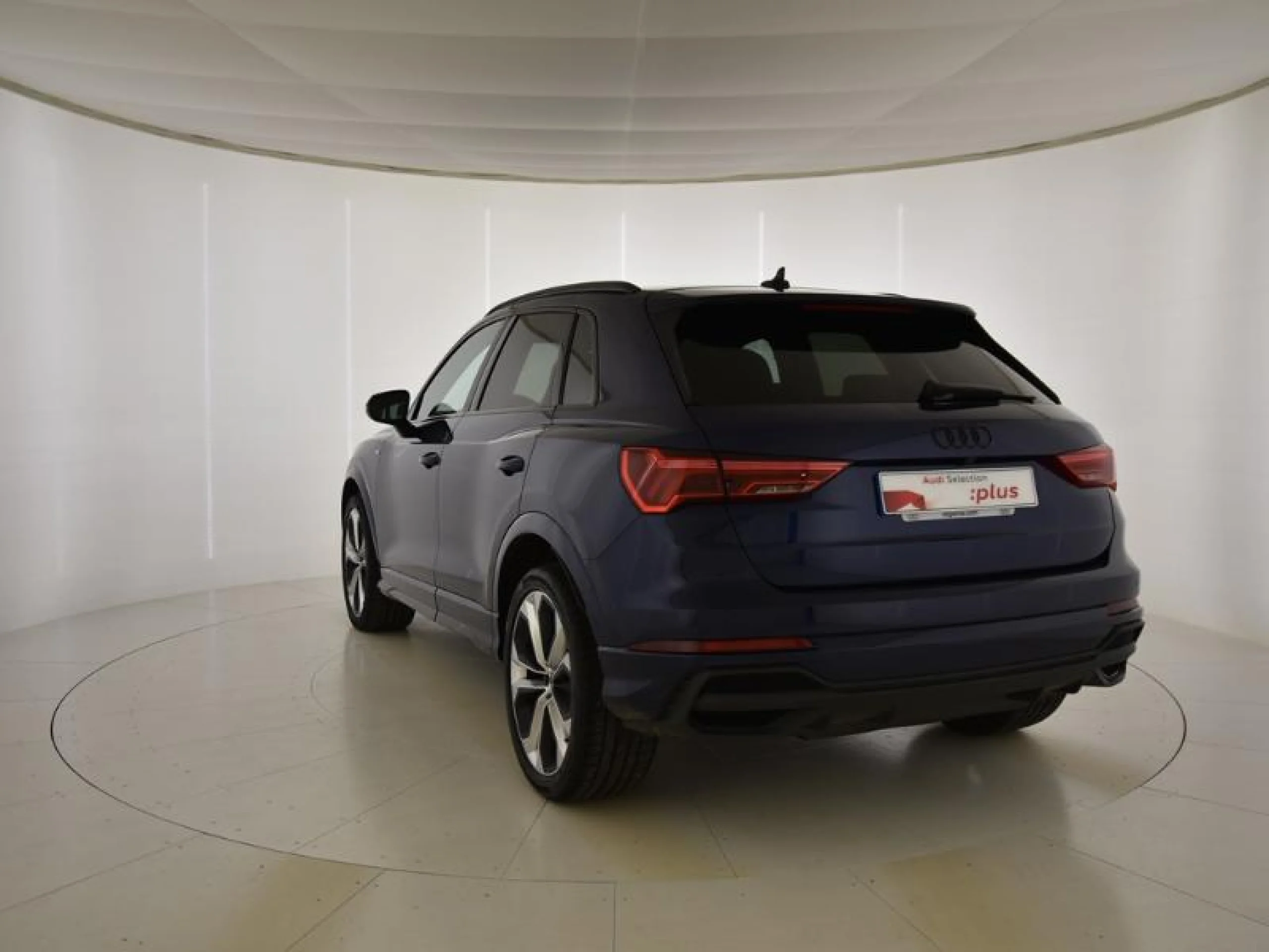 AUDI Q3 BLACK LINE 35 TDI 110KW (150CV) S TRONIC - Foto 2