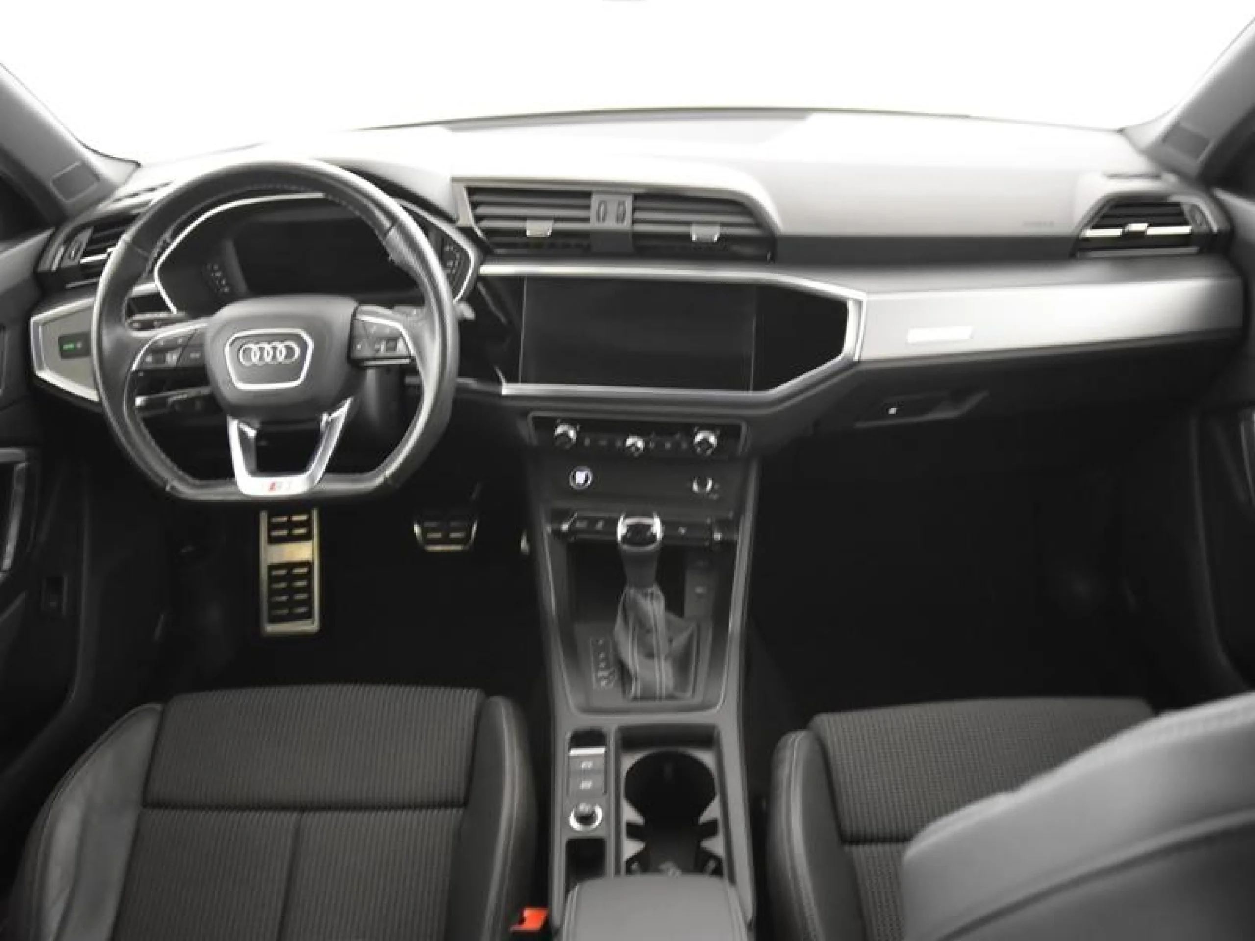 AUDI Q3 BLACK LINE 35 TDI 110KW (150CV) S TRONIC - Foto 4