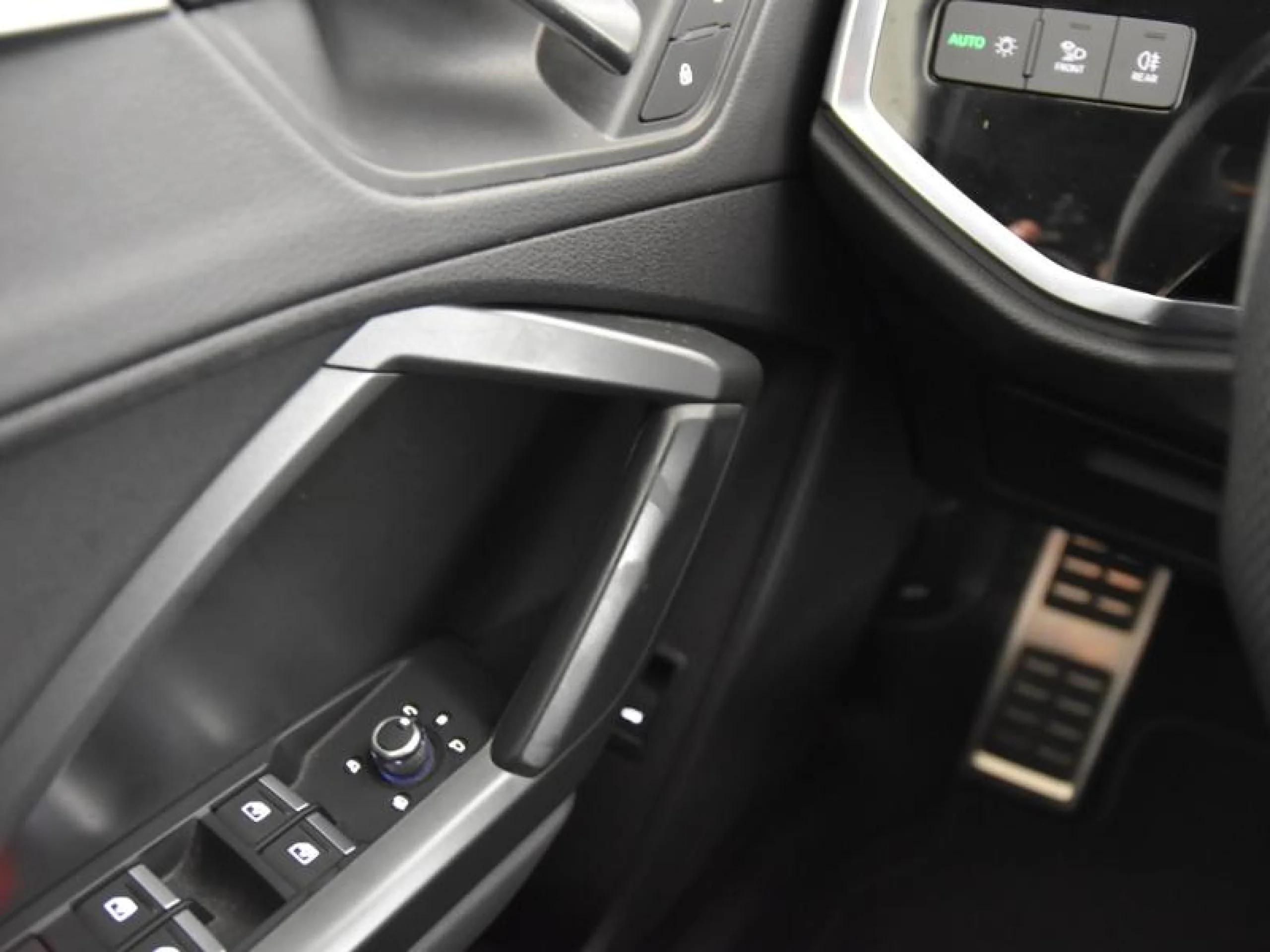 AUDI Q3 BLACK LINE 35 TDI 110KW (150CV) S TRONIC - Foto 17