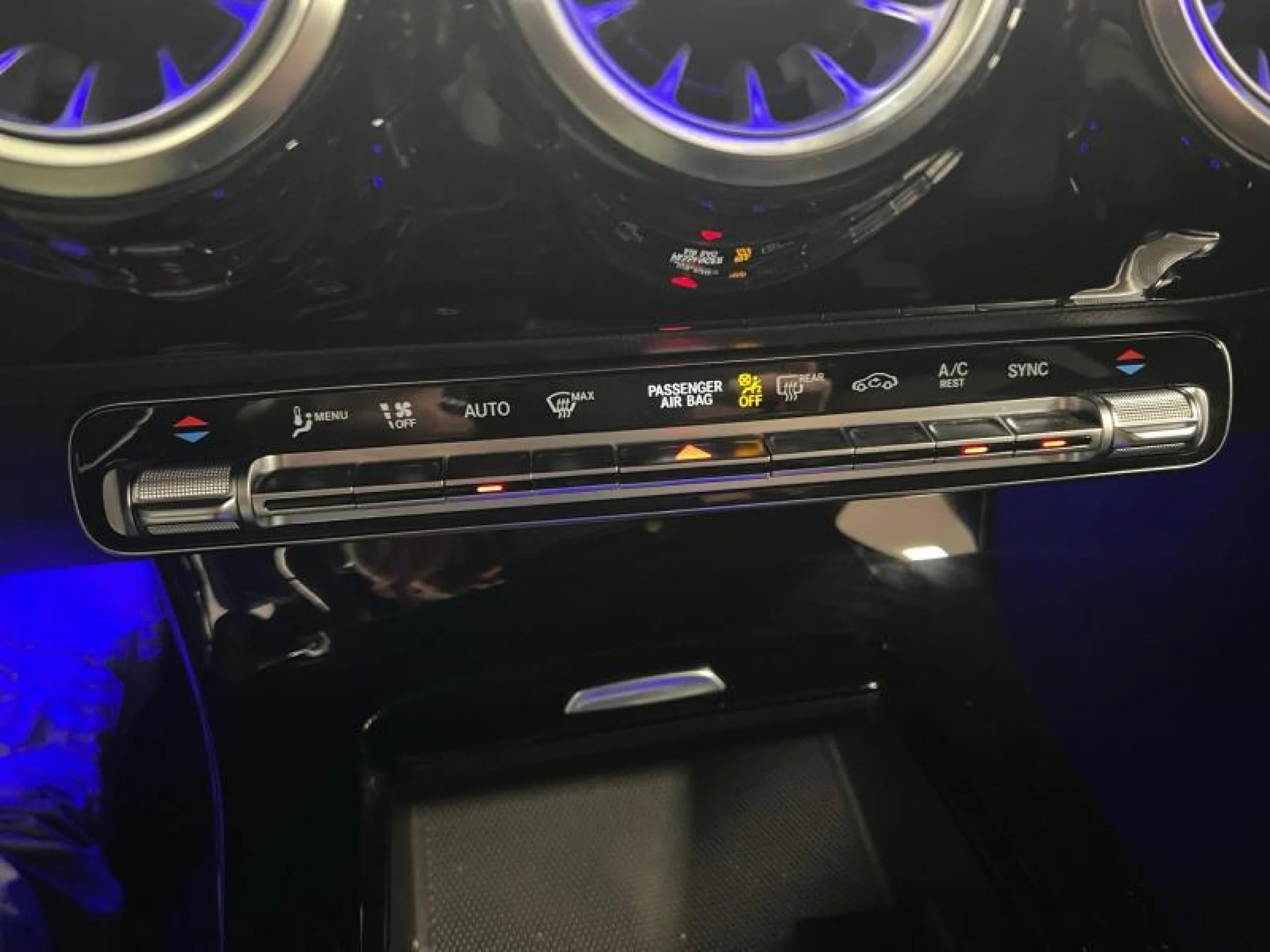 MERCEDES-BENZ CLA CLA 200 D DCT - Foto 10