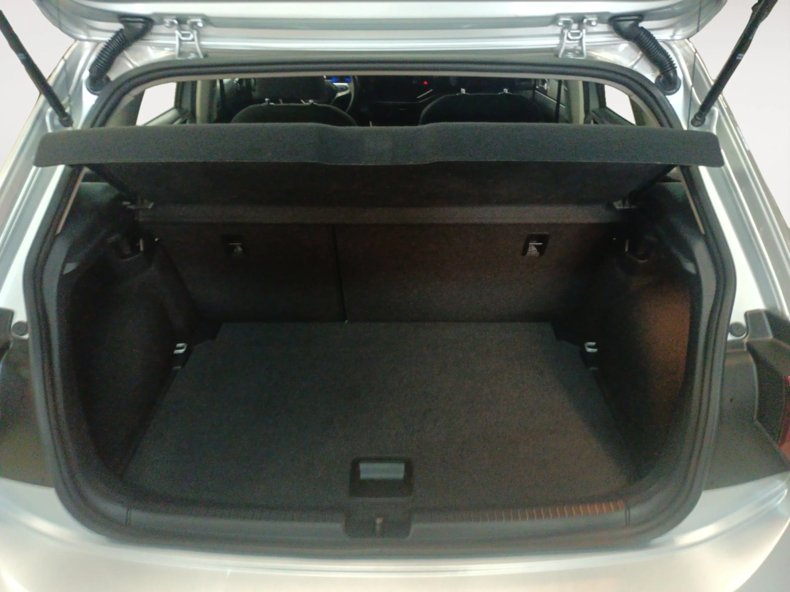 VOLKSWAGEN POLO LIFE 1.0 TSI 70KW (95CV) - Foto 8