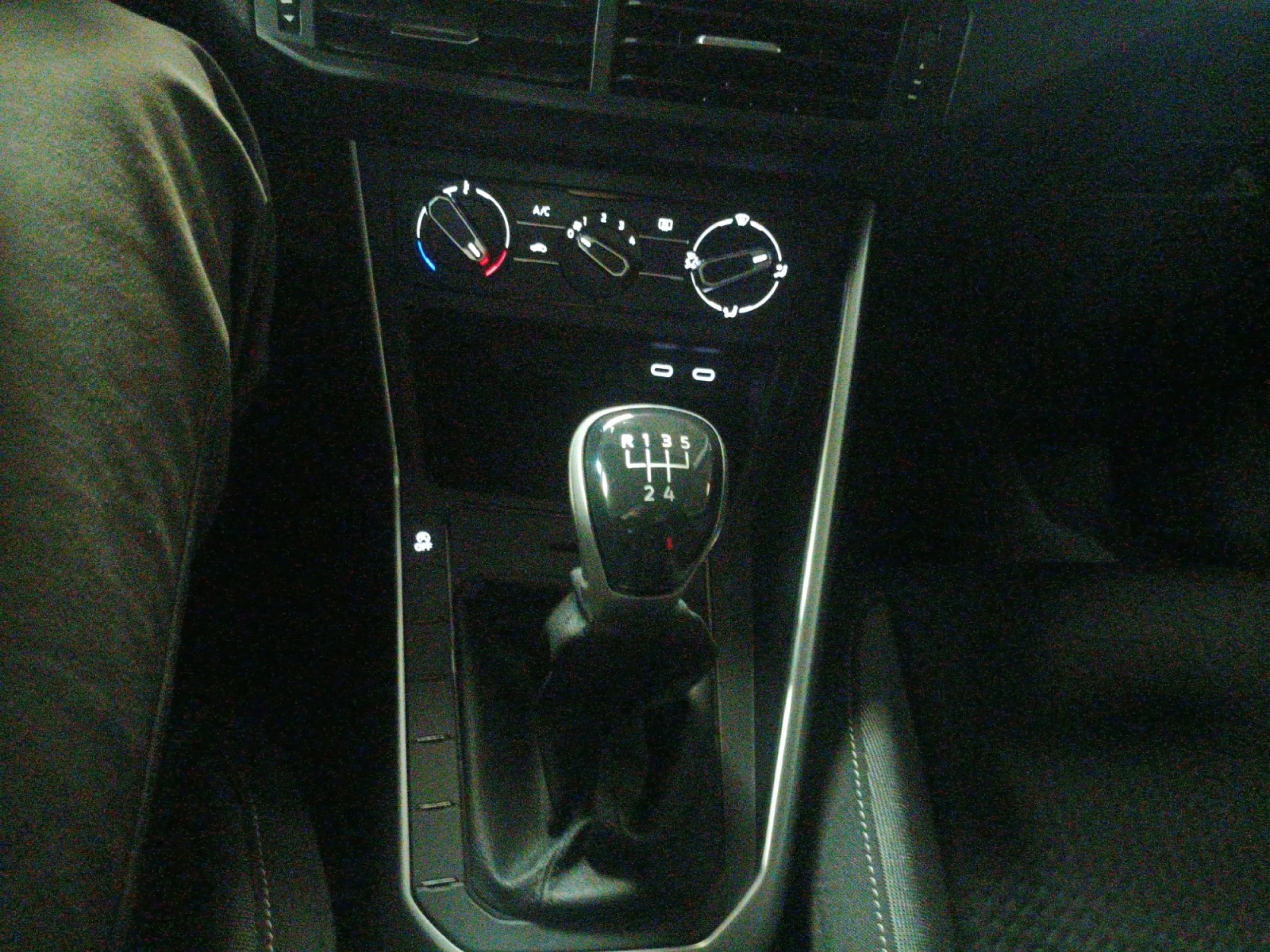 VOLKSWAGEN POLO LIFE 1.0 TSI 70KW (95CV) - Foto 10