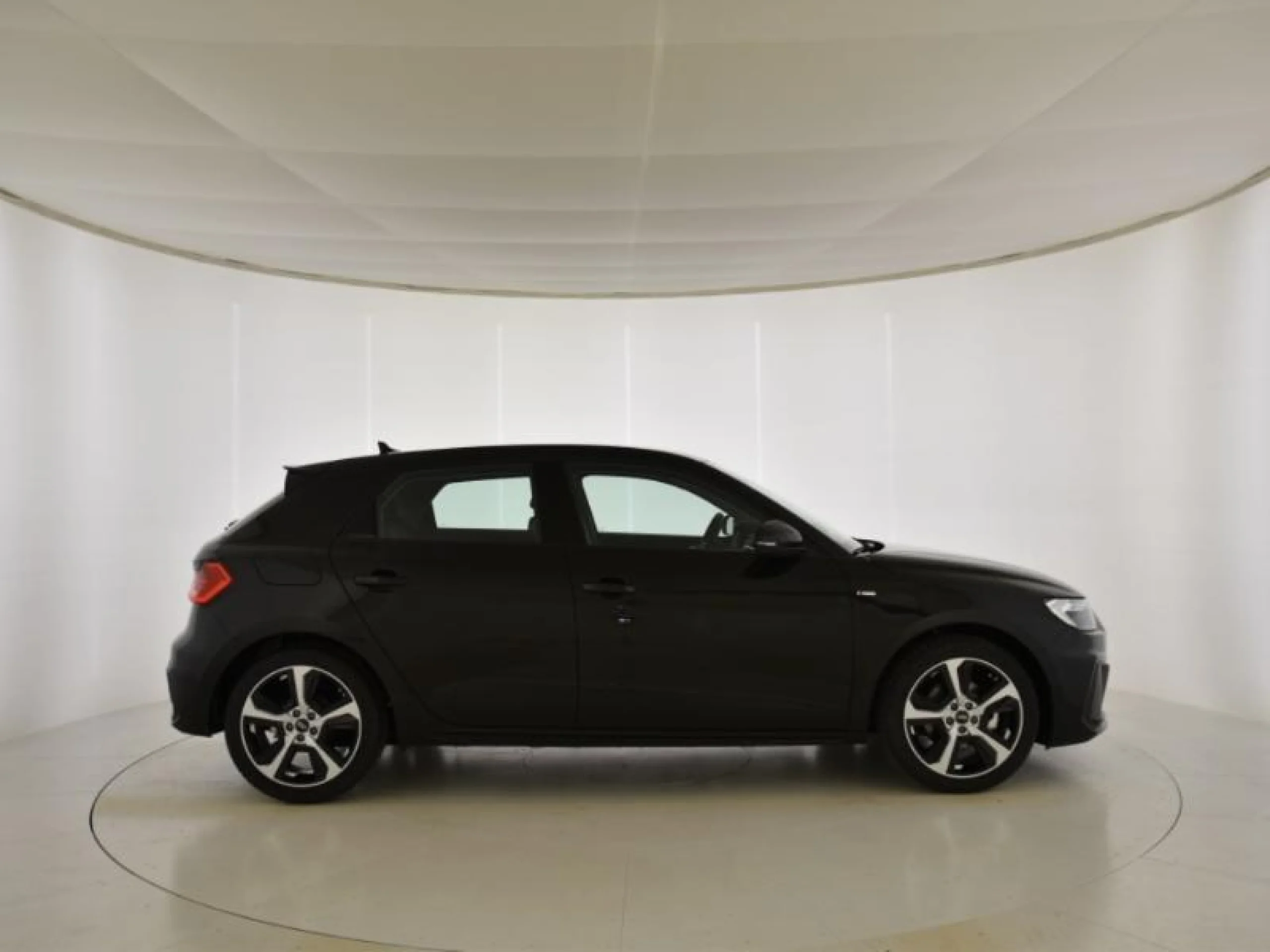 AUDI A1 SPORTBACK ADRENALIN 30 TFSI 81KW S TRON - Foto 3