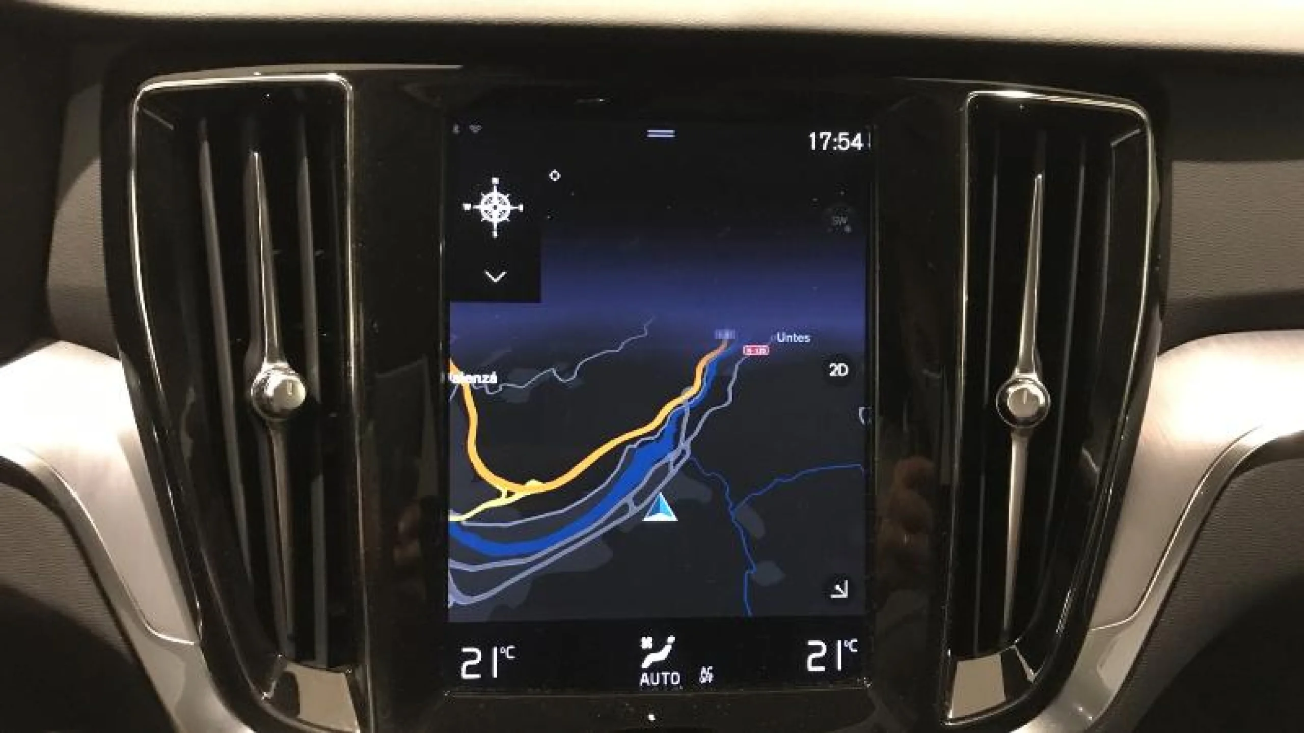 VOLVO V60 2.0 B4 (D) MOMENTUM PRO AUTO - Foto 18