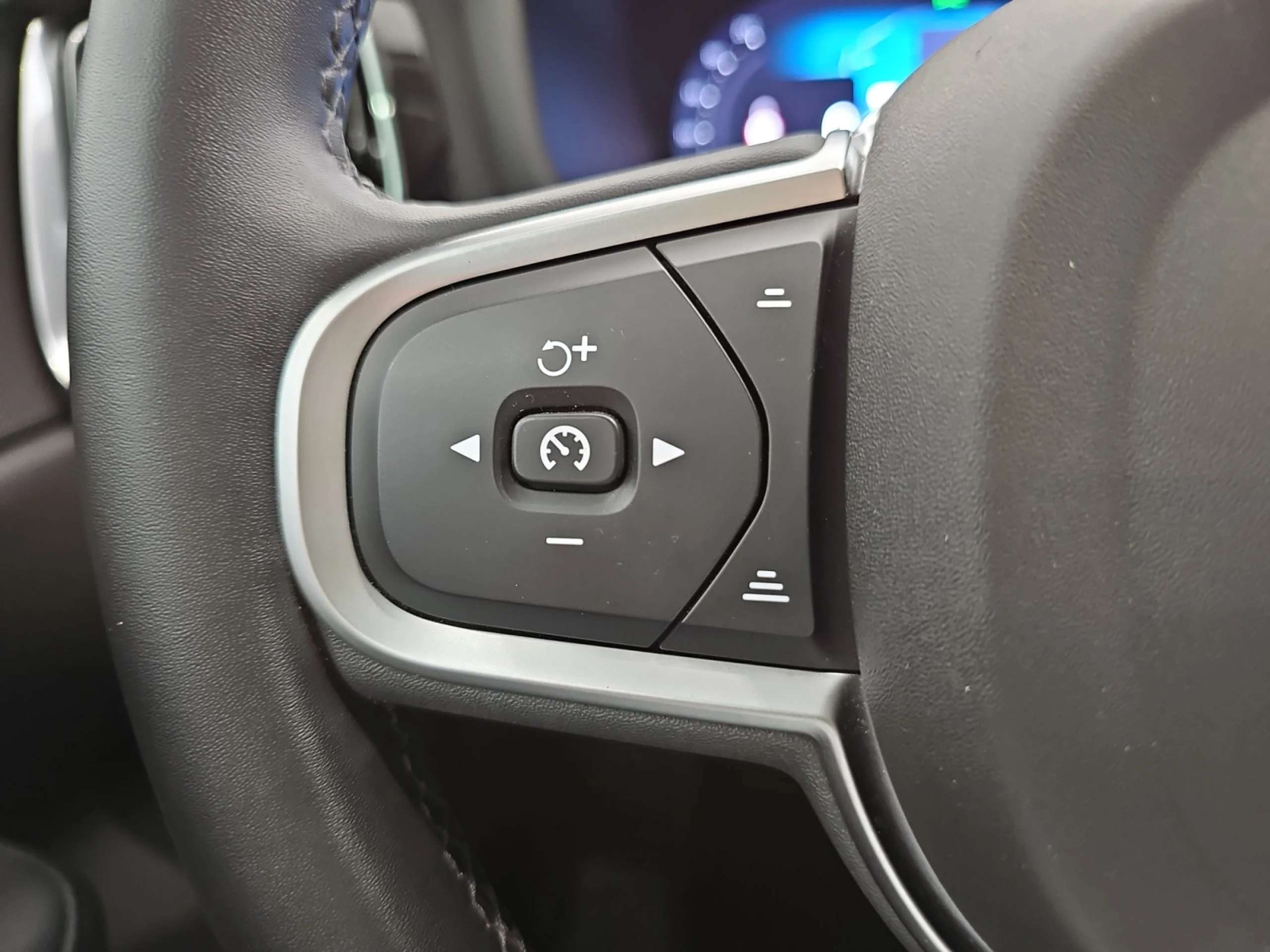 VOLVO V60 2.0 T6 AWD RECHARGE CORE AUTO - Foto 12