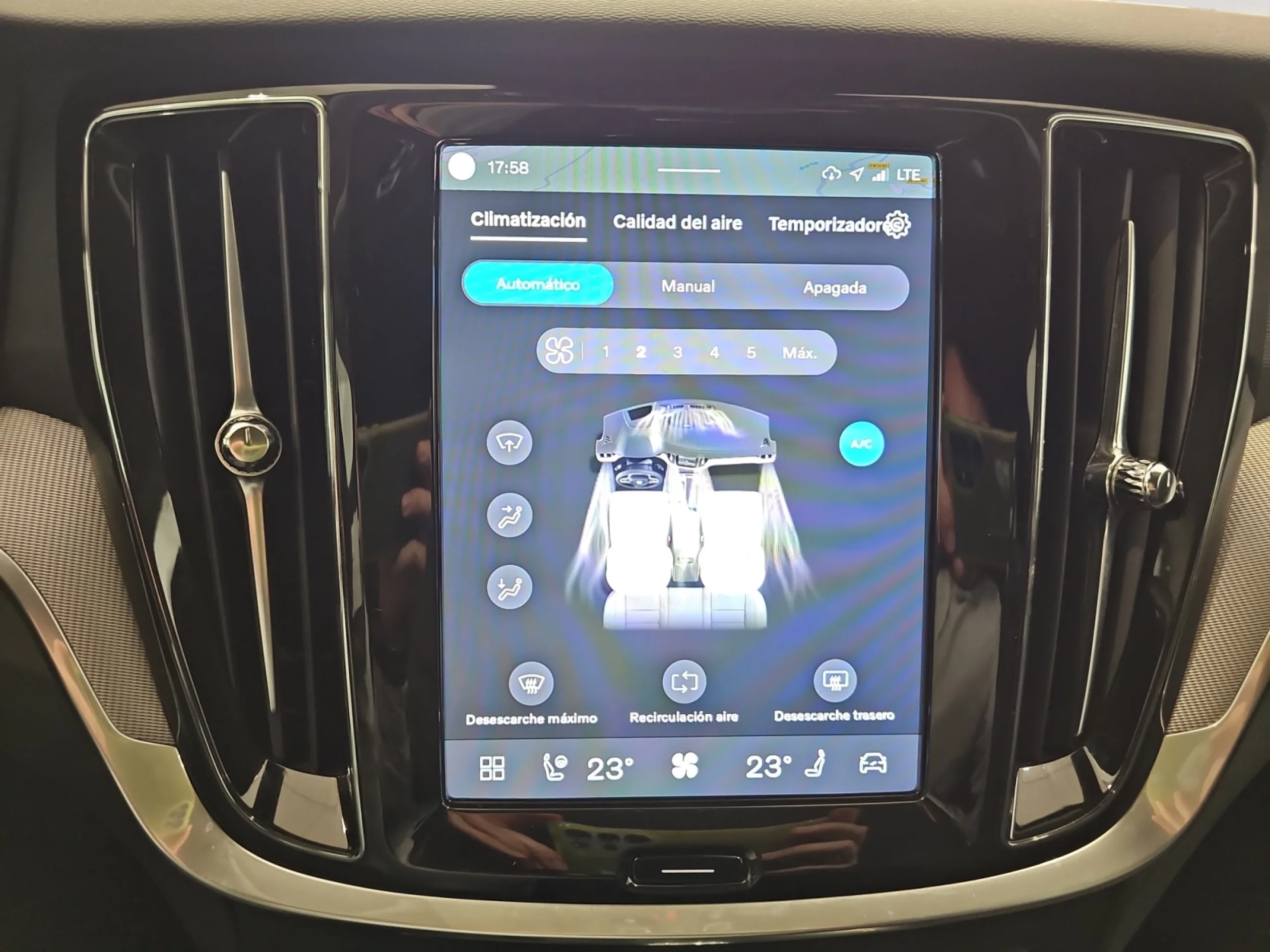 VOLVO V60 2.0 T6 AWD RECHARGE CORE AUTO - Foto 14