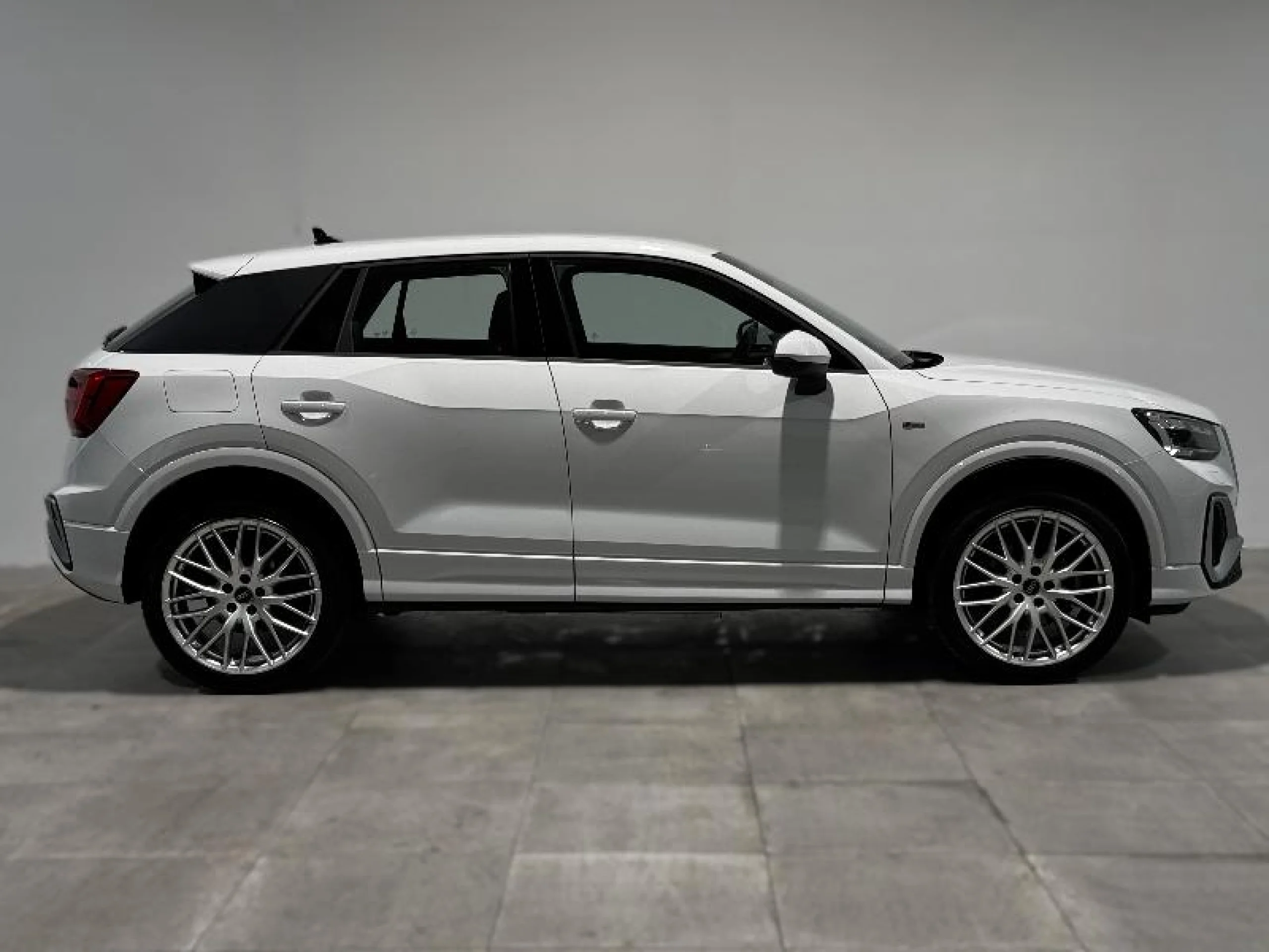AUDI Q2 ADRENALIN 30 TDI 85KW (116CV) S TRONIC - Foto 3