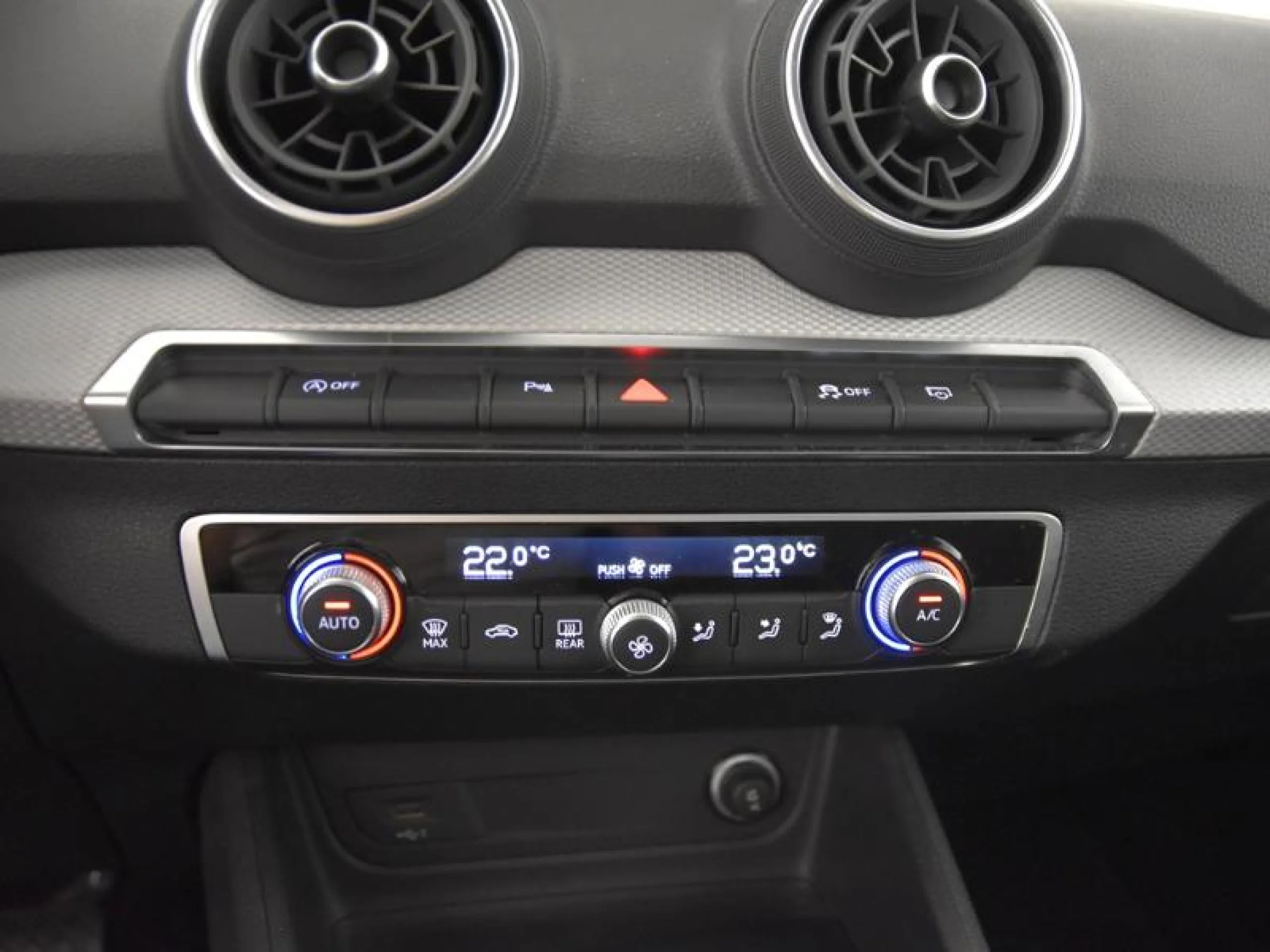 AUDI Q2 ADVANCED 30 TDI 85KW (116CV) S TRONIC - Foto 11