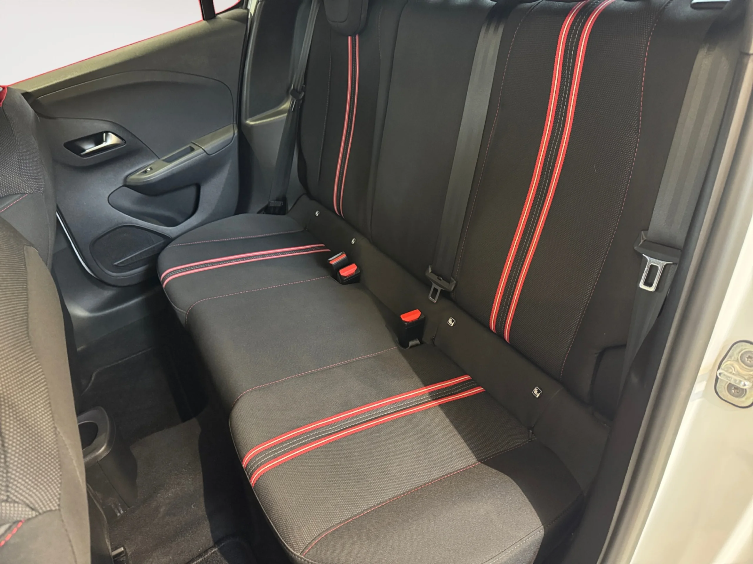 OPEL CORSA 1.2T XHL 74KW (100CV) GS - Foto 6