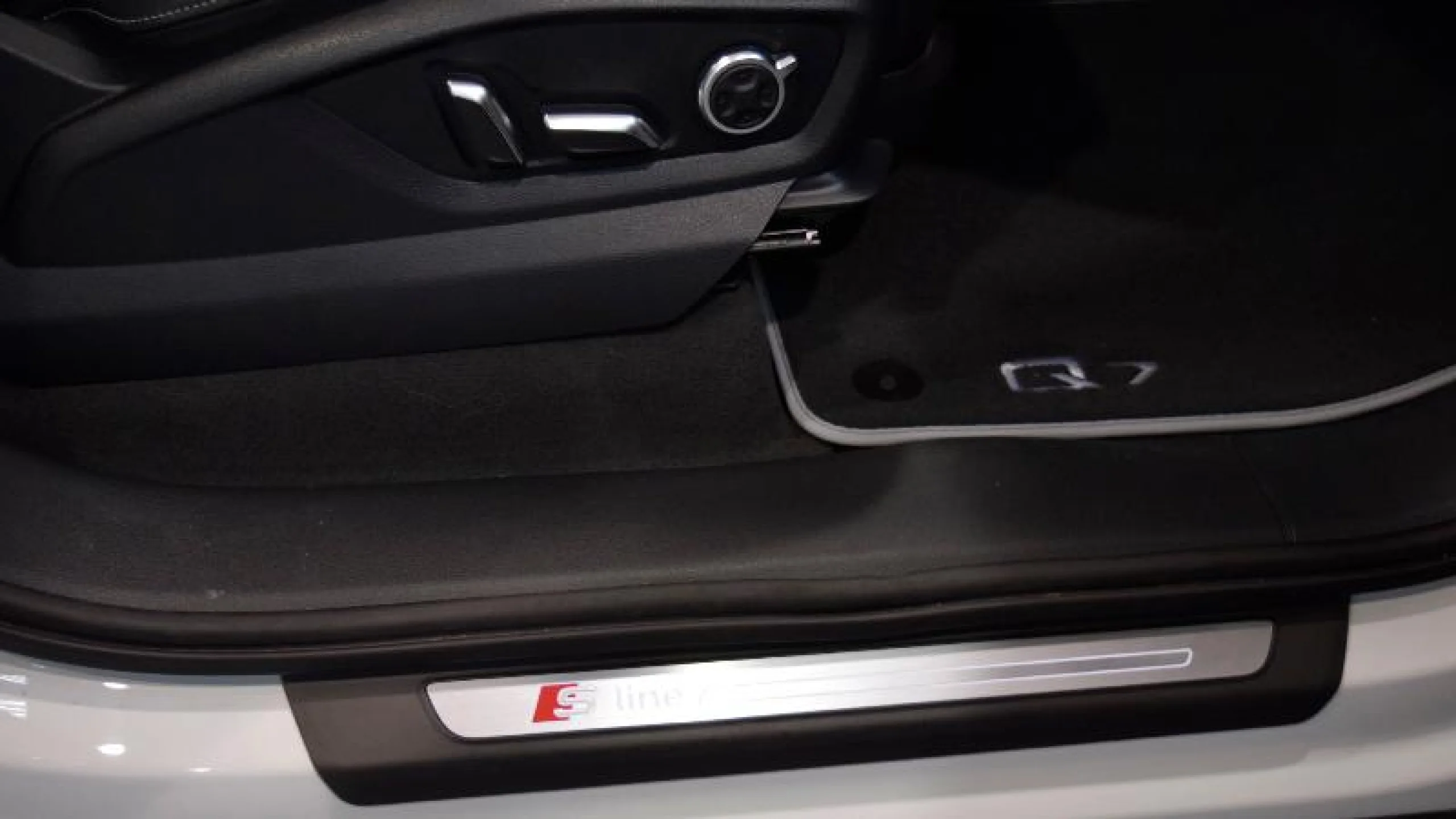 AUDI Q7 3.0 TDI 272CV QUATTRO TIPTRONIC SPORT - Foto 17
