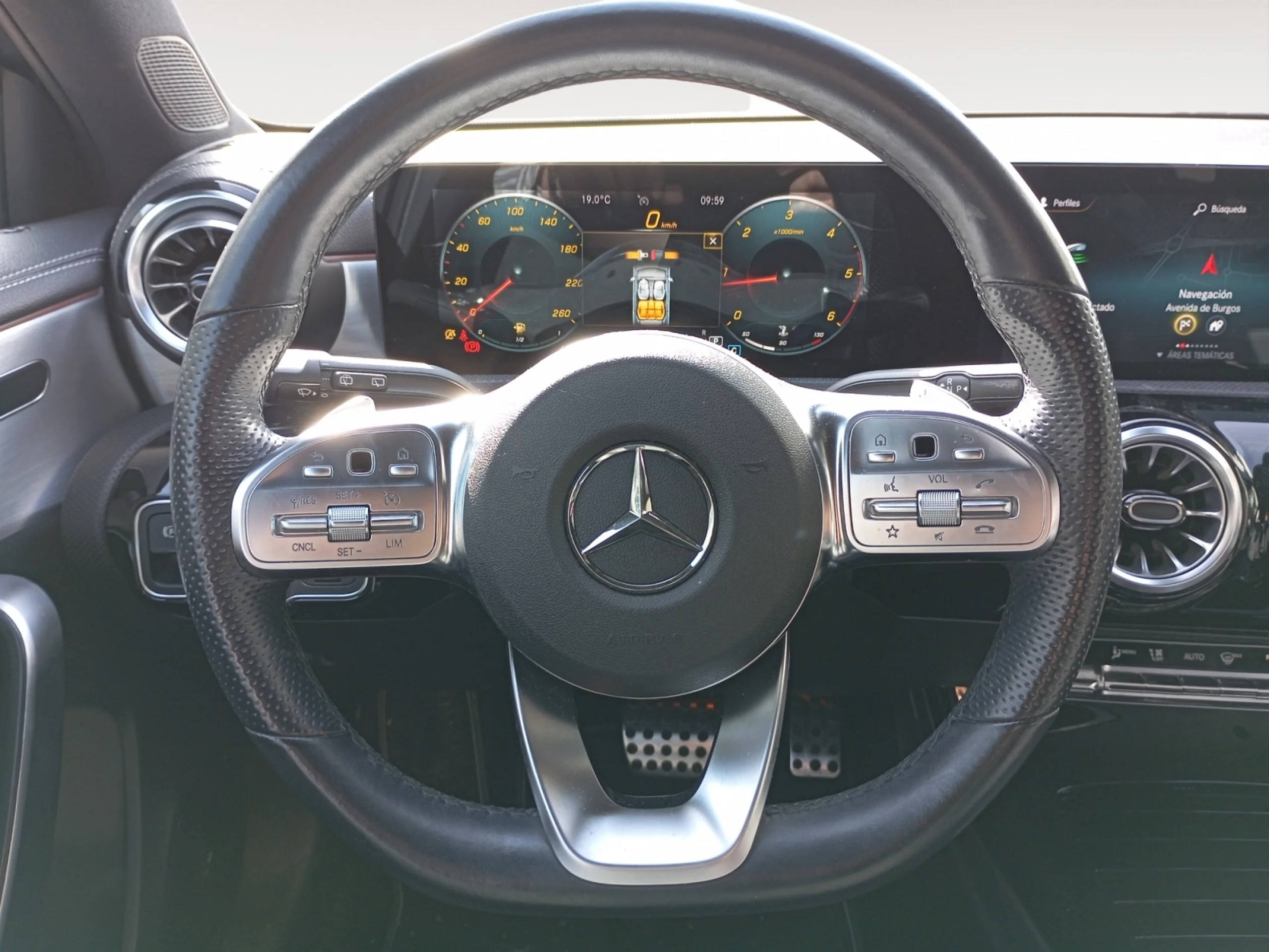 MERCEDES-BENZ CLASE A A 200 D - Foto 11