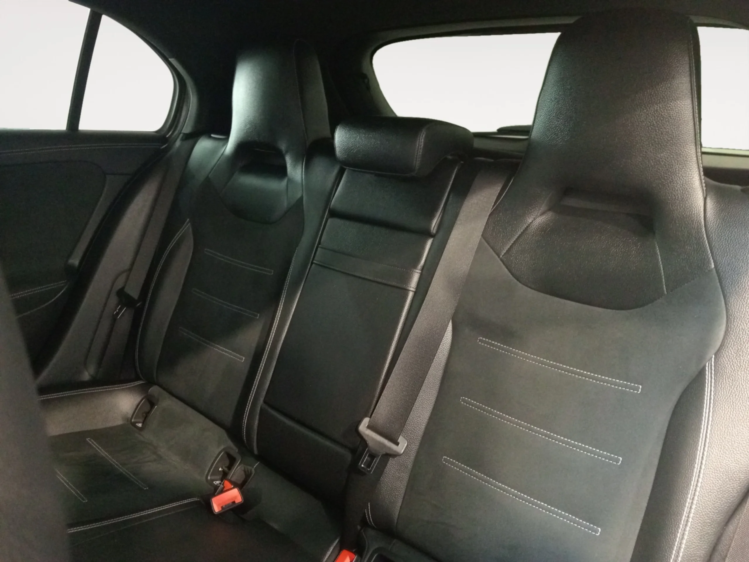 MERCEDES-BENZ CLASE A A 200 D - Foto 6