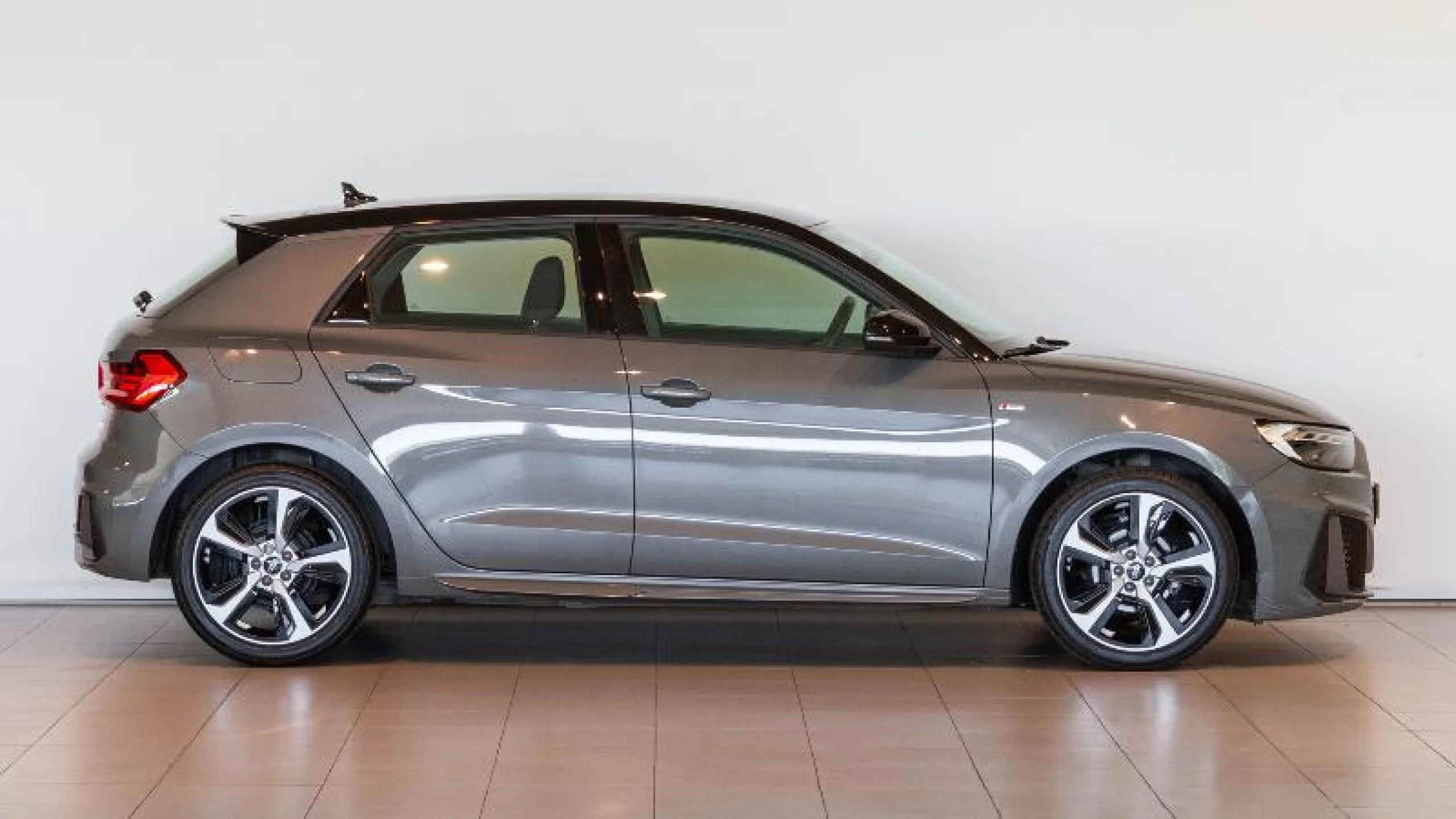AUDI A1 SPORTBACK ADRENALIN 25 TFSI 70KW (95CV) - Foto 3