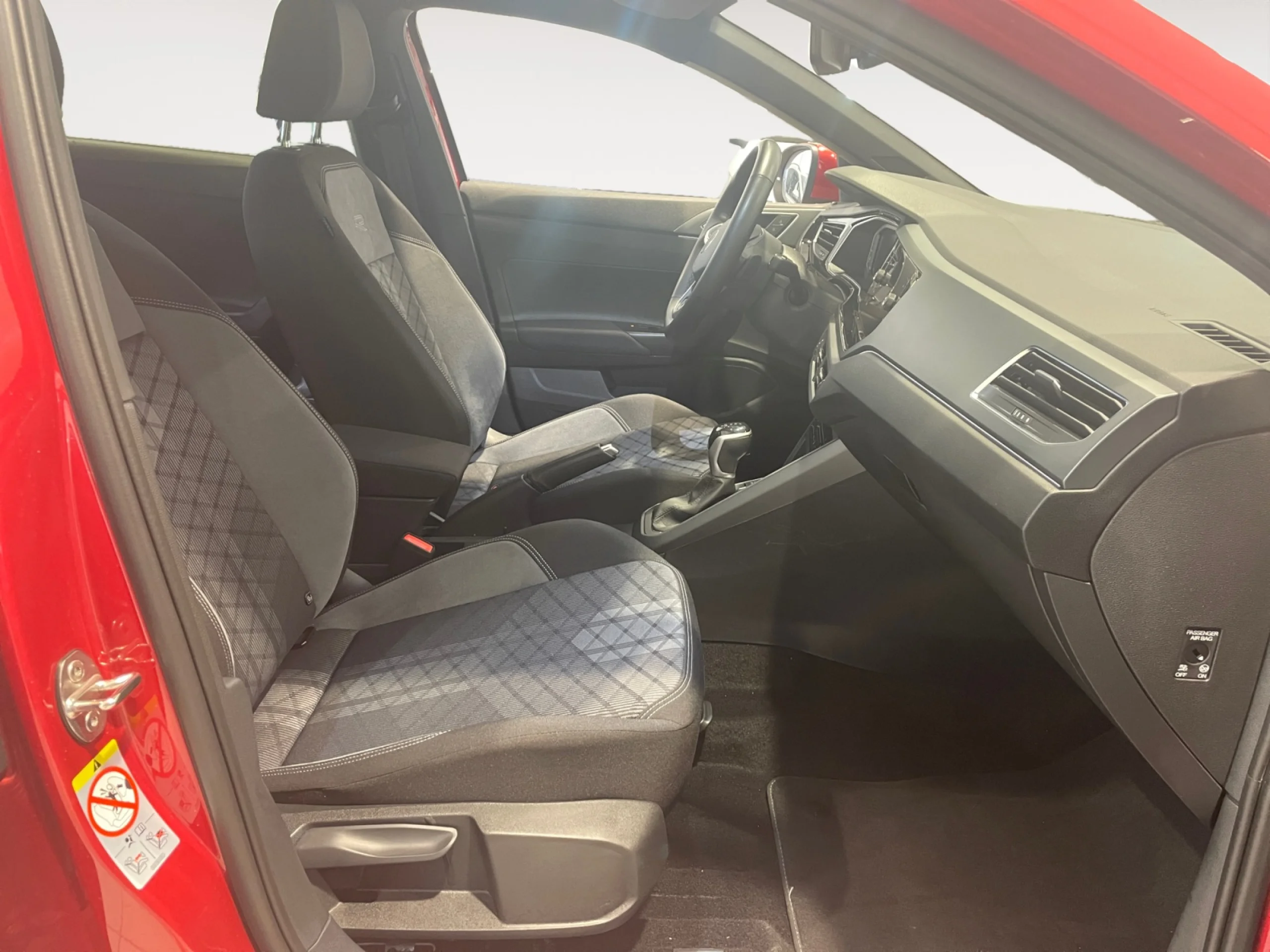 VOLKSWAGEN TAIGO TAIGO R LINE 1.0 TSI 85 KW (115 CV )  AUTOM TICO DSG 7 VEL. - Foto 5