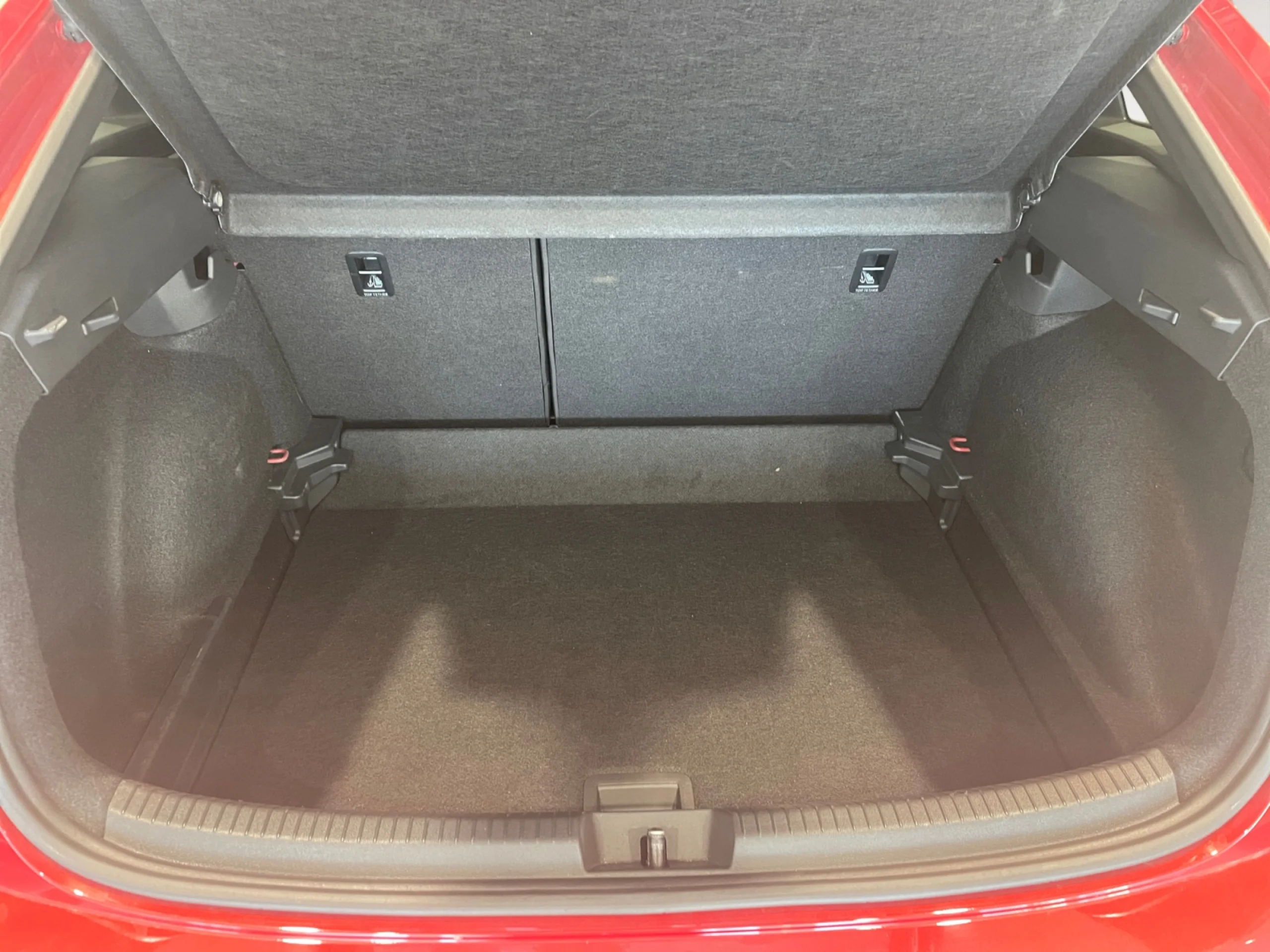 VOLKSWAGEN TAIGO TAIGO R LINE 1.0 TSI 85 KW (115 CV )  AUTOM TICO DSG 7 VEL. - Foto 7