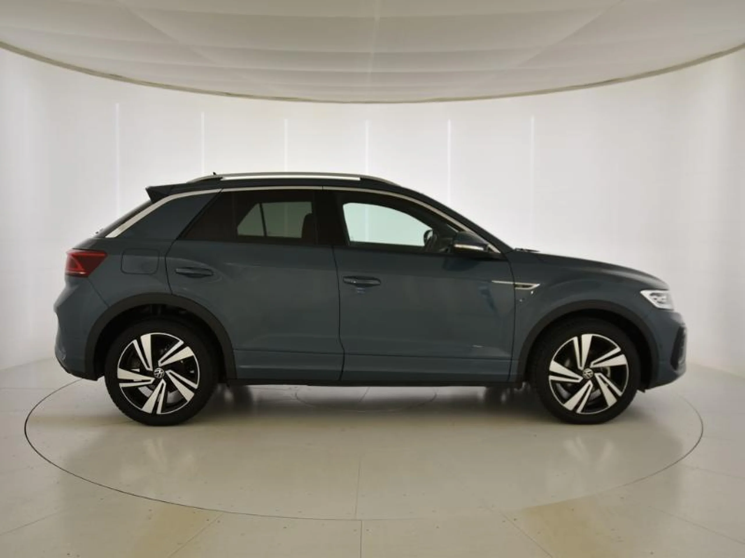 VOLKSWAGEN T ROC R LINE 1.5 TSI 110KW (150CV) DSG - Foto 3