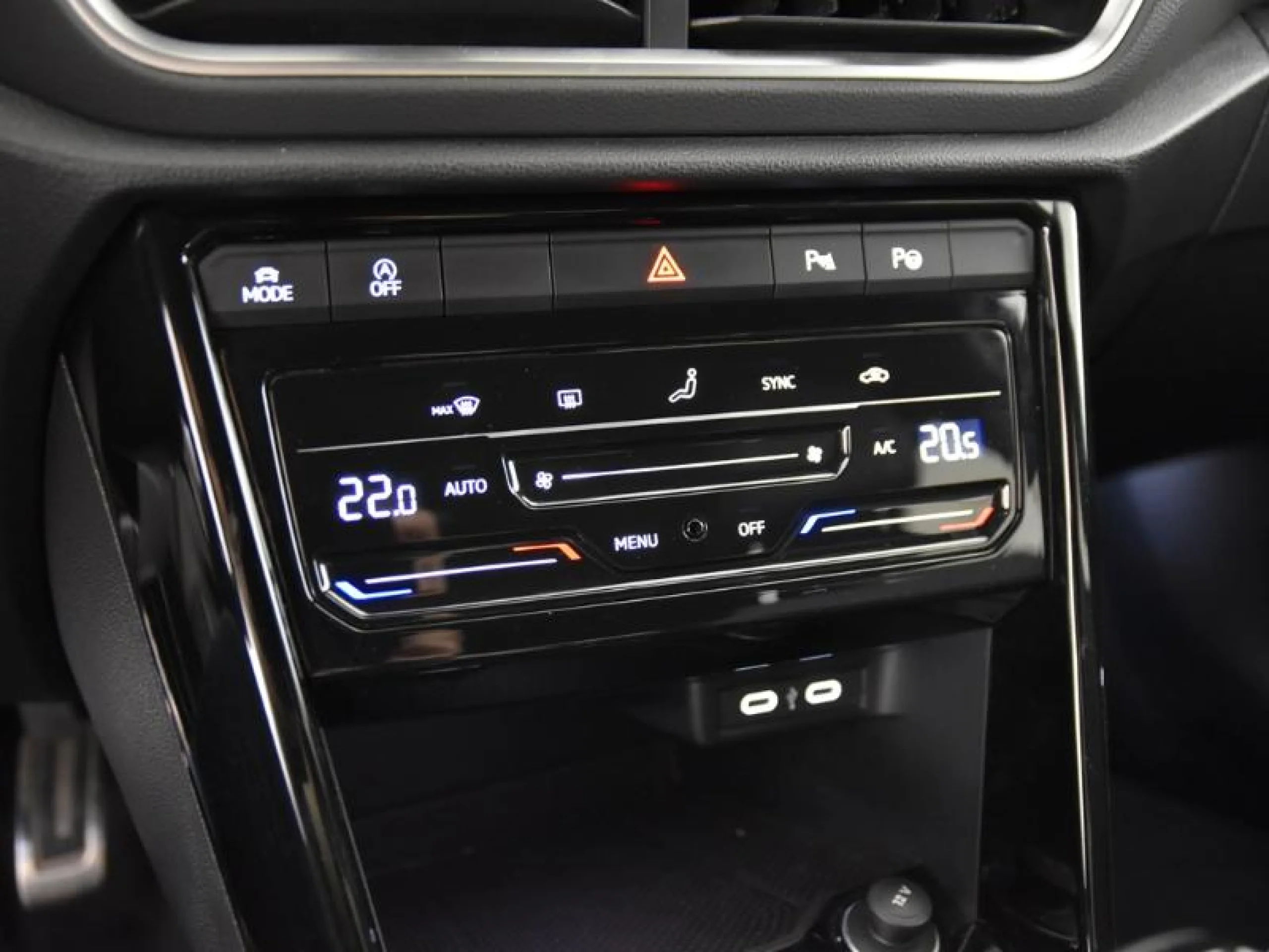 VOLKSWAGEN T ROC R LINE 1.5 TSI 110KW (150CV) DSG - Foto 11