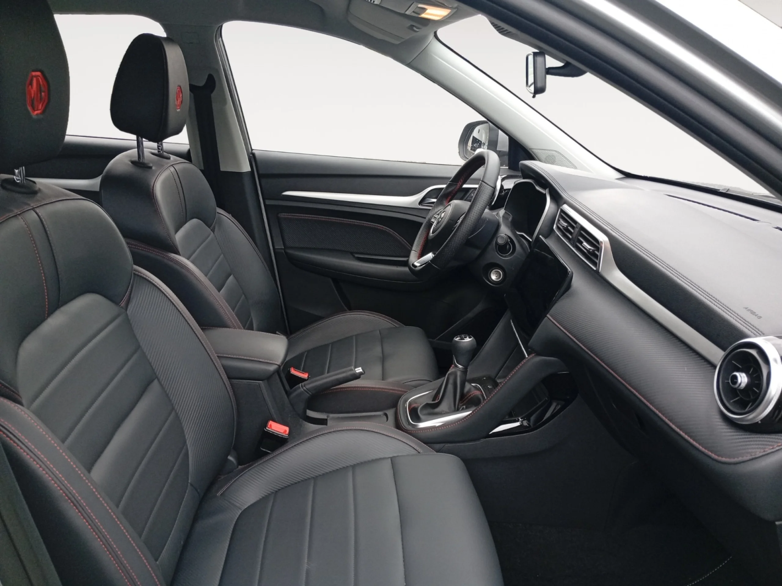 MG Zs 1.5 LUXURY - Foto 5