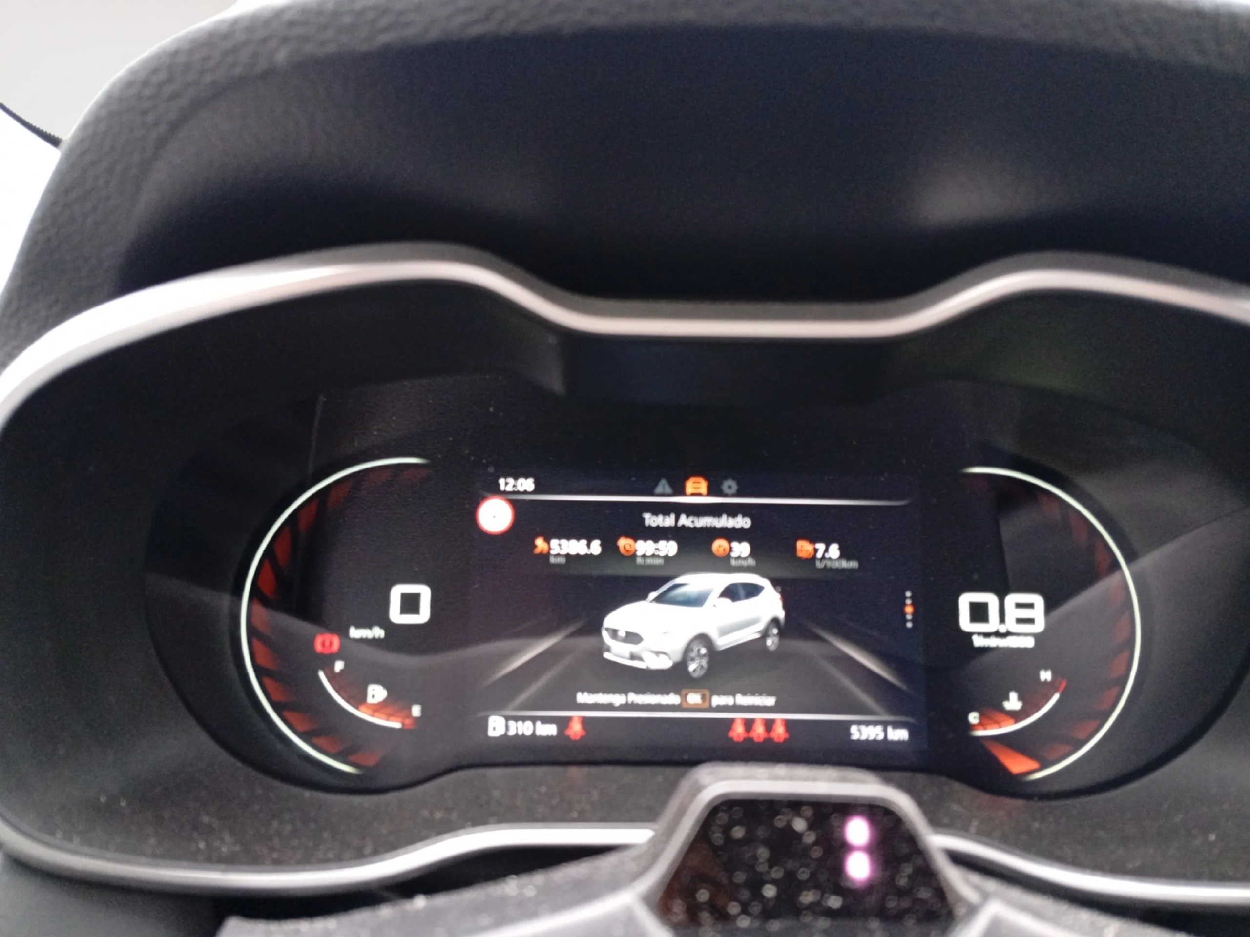 MG Zs 1.5 LUXURY - Foto 15