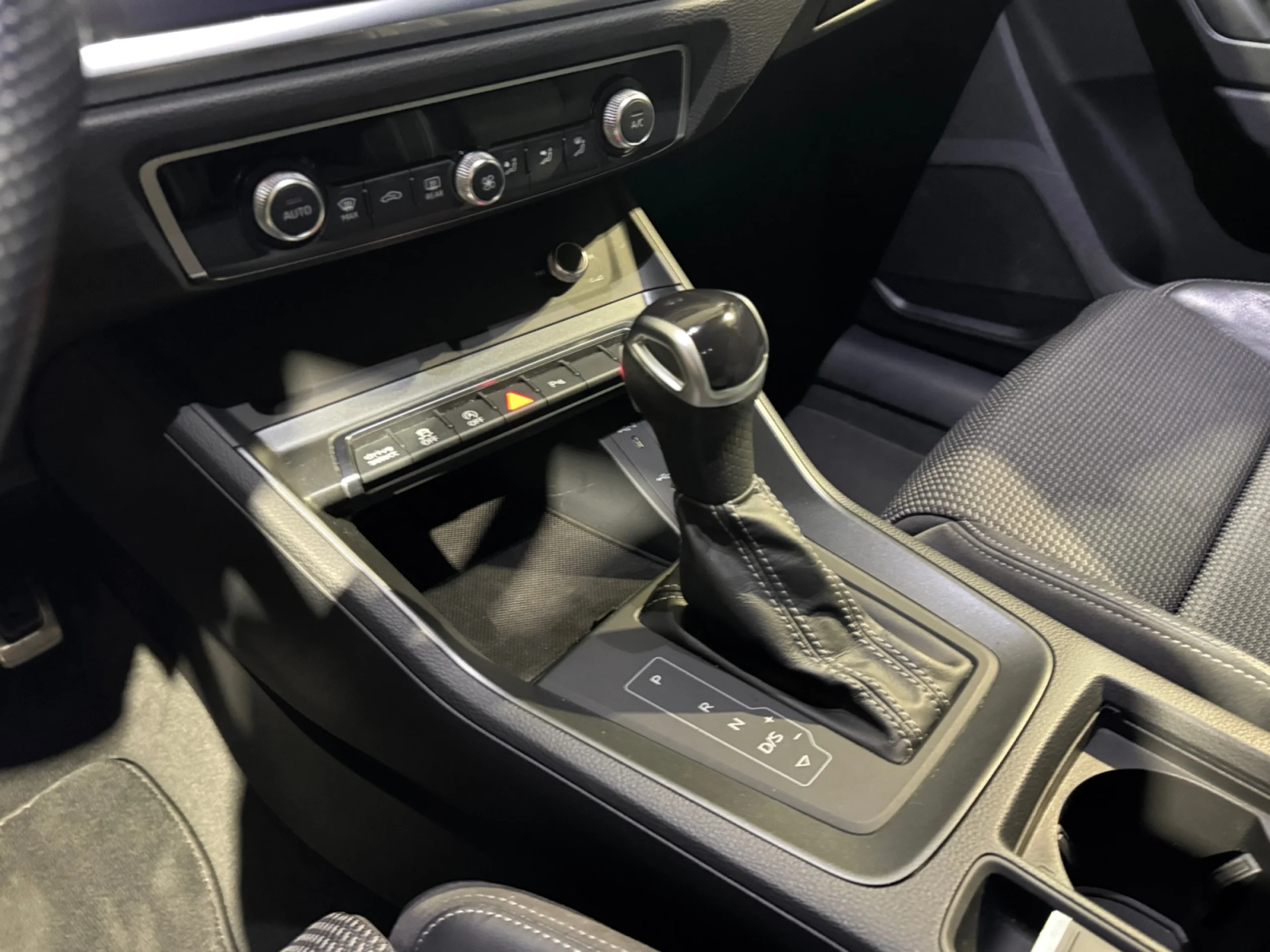 AUDI Q3 SPORTBACK S LINE 35 TDI 110KW (150CV) S TRONIC - Foto 14